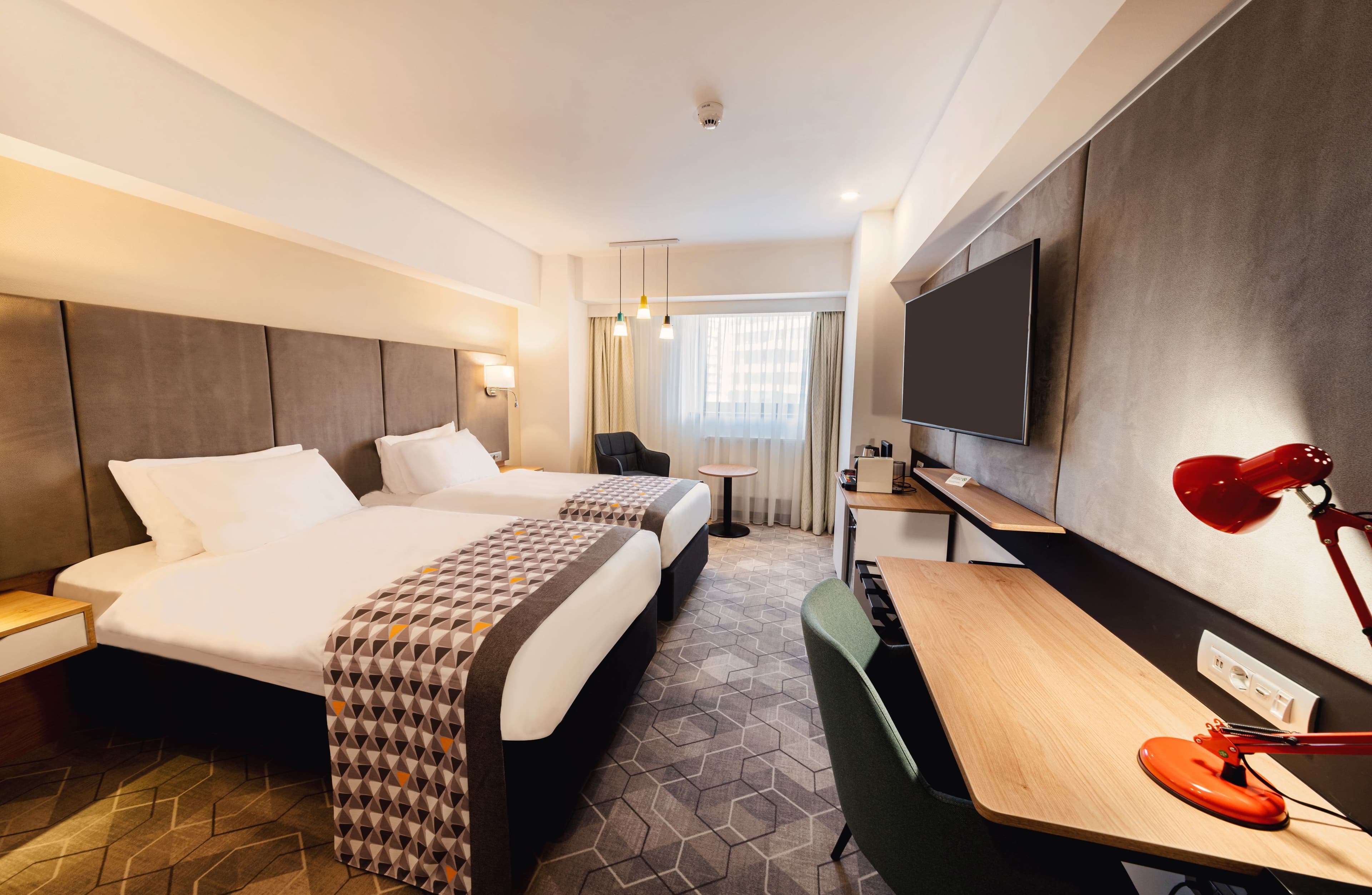Holiday Inn Bucharest - Times — 16