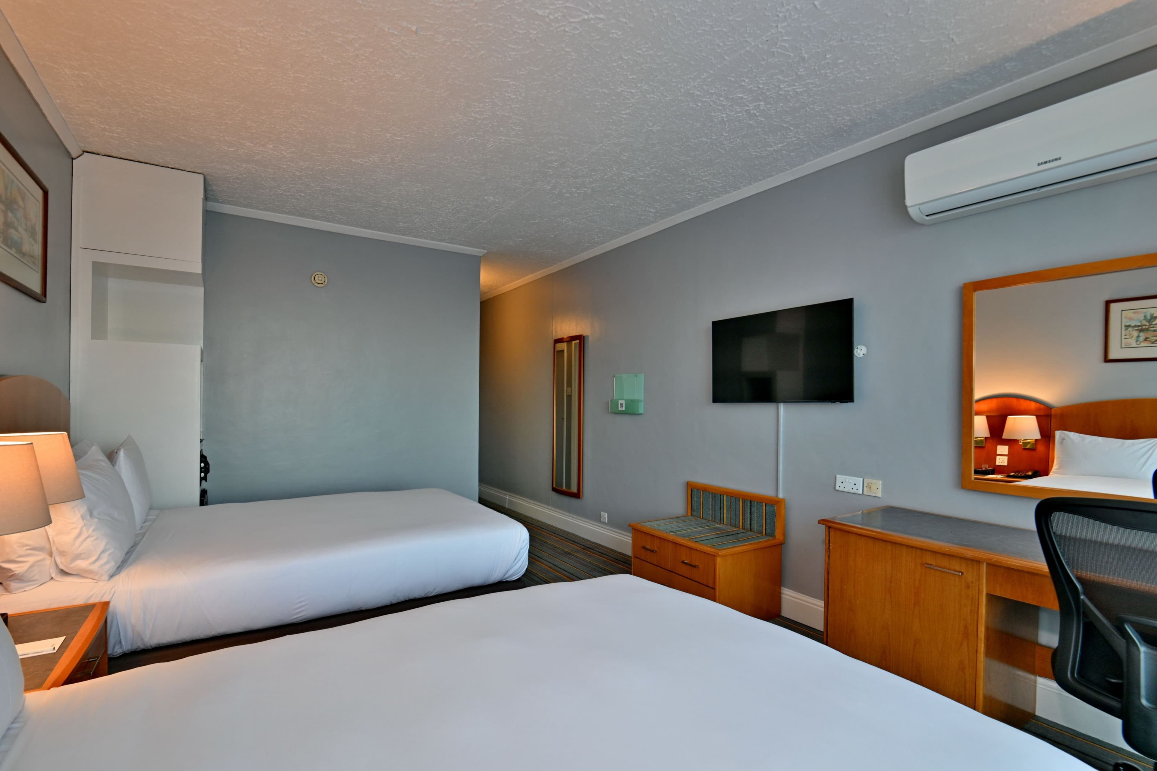 Holiday Inn Bulawayo — 31