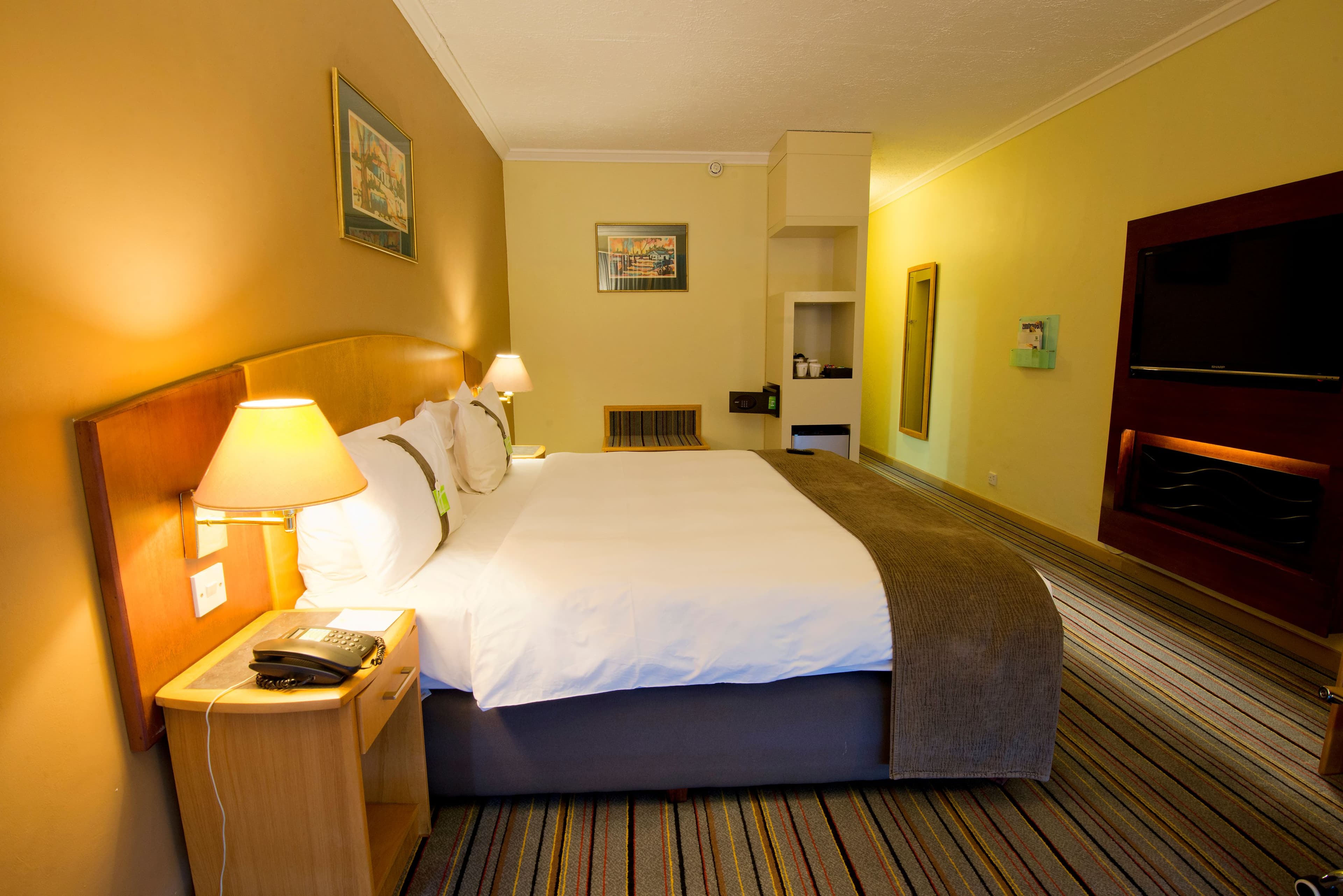 Holiday Inn Bulawayo — 6