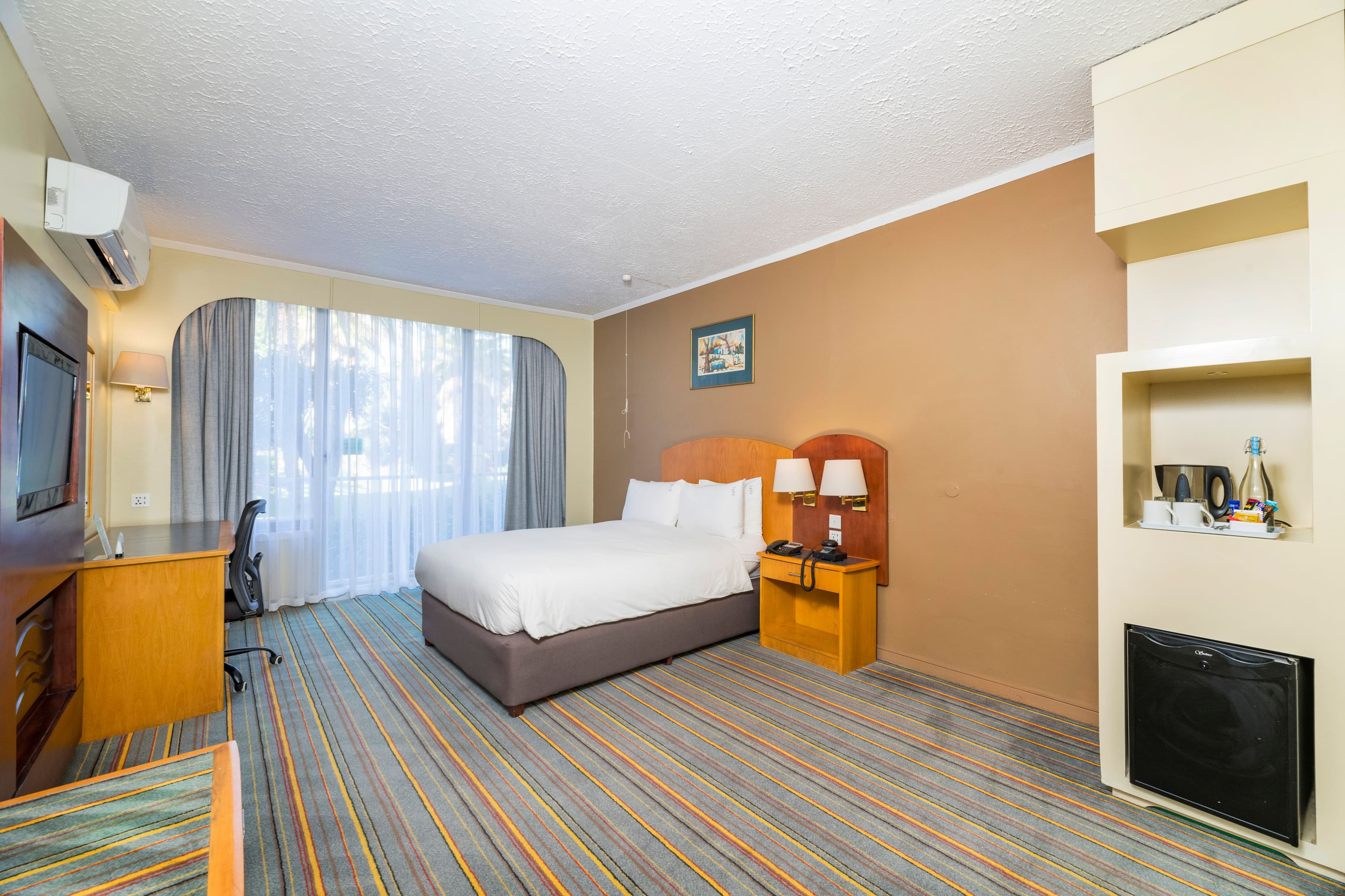 Holiday Inn Bulawayo — 23