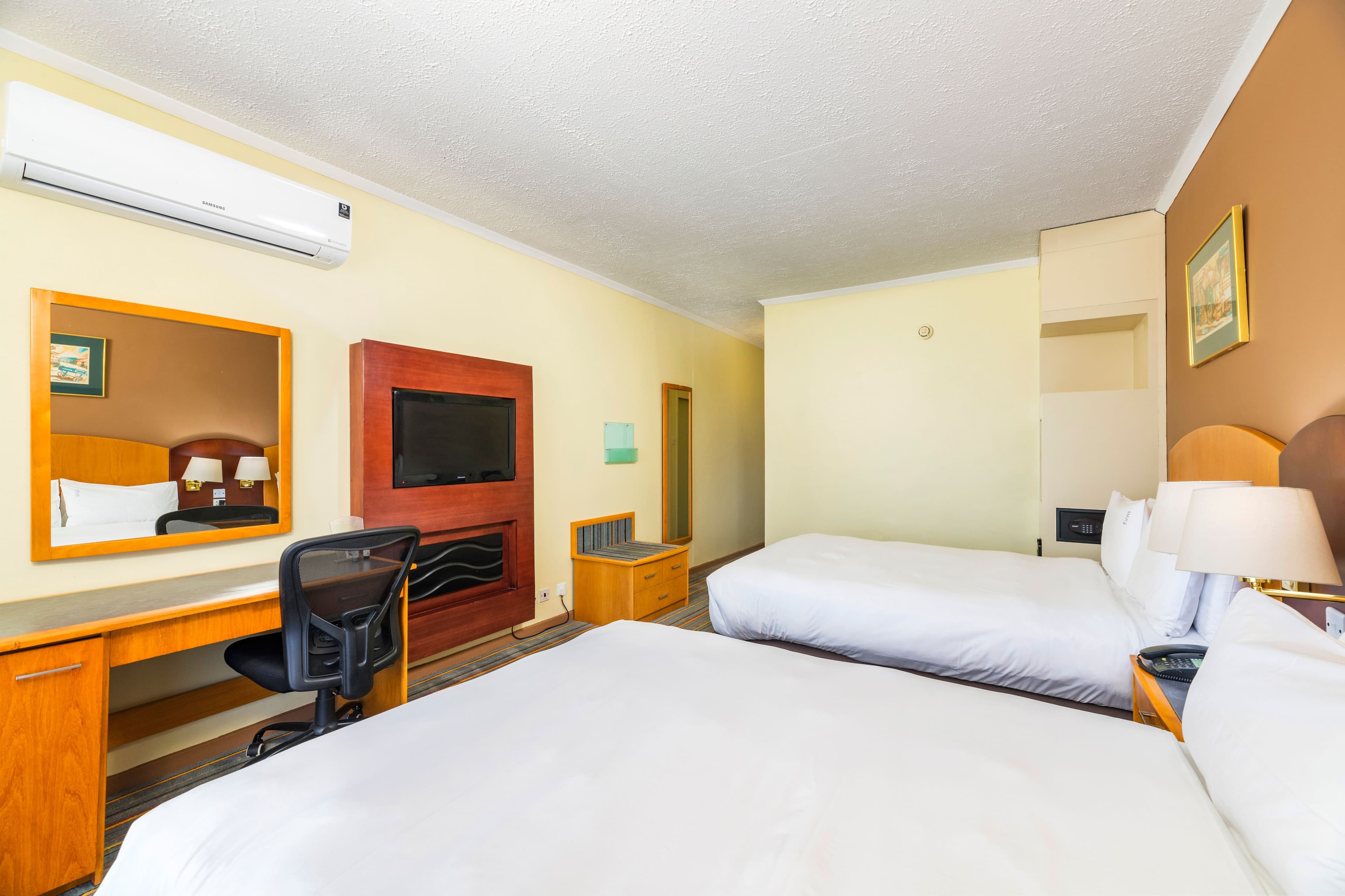 Holiday Inn Bulawayo — 51