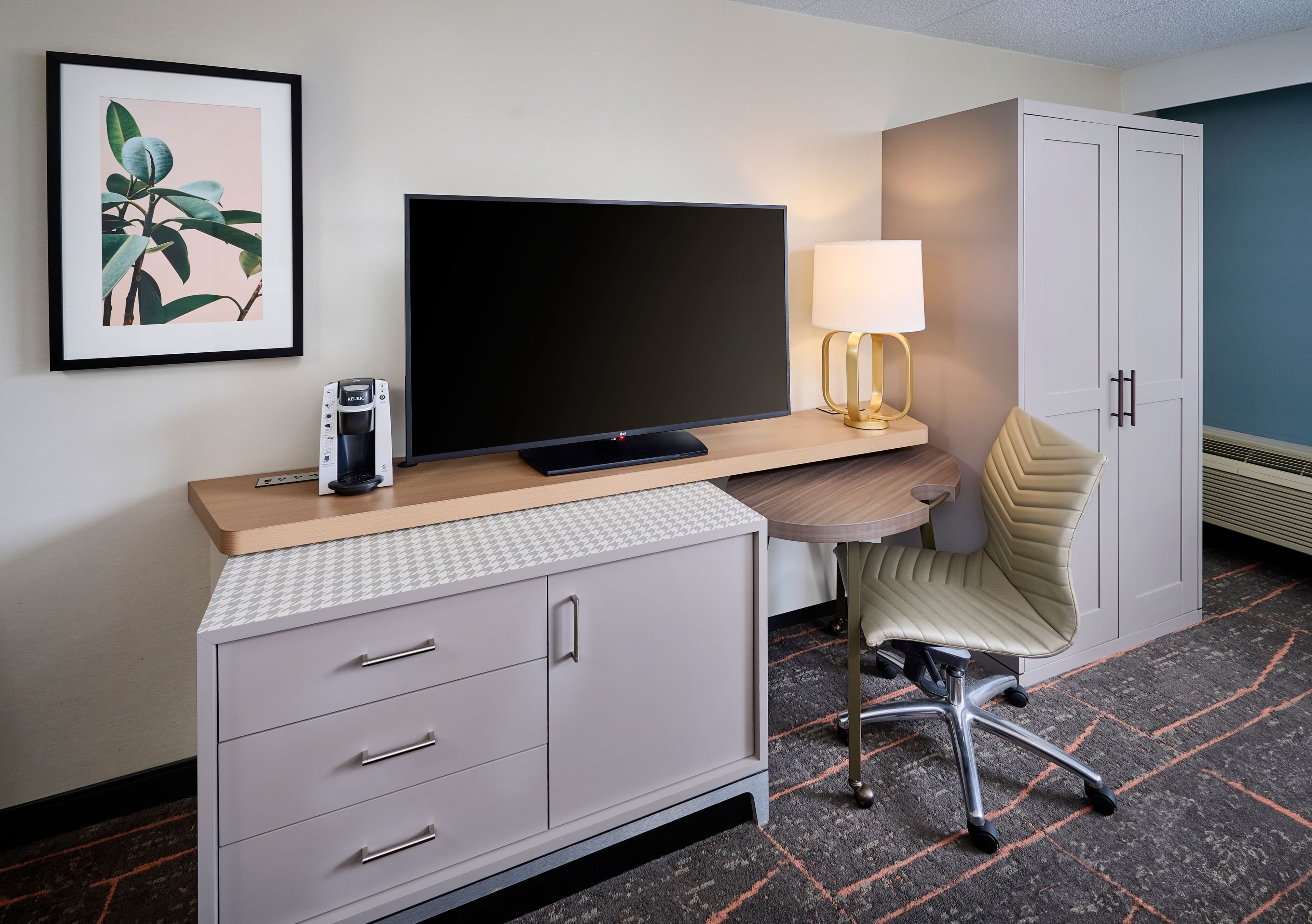 Holiday Inn Burlington Conference Centre - Image 4