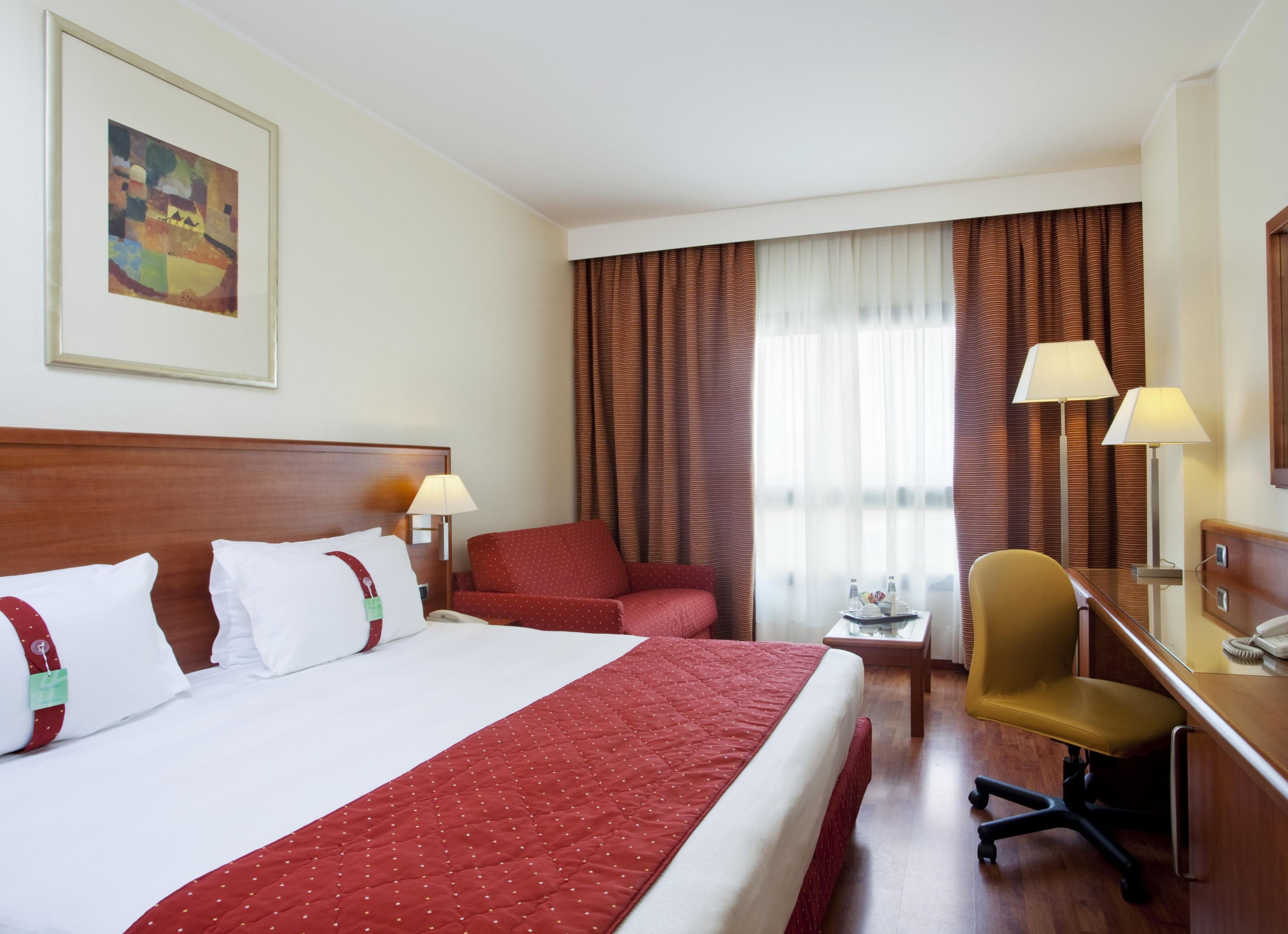 Holiday Inn Cagliari - Image 3