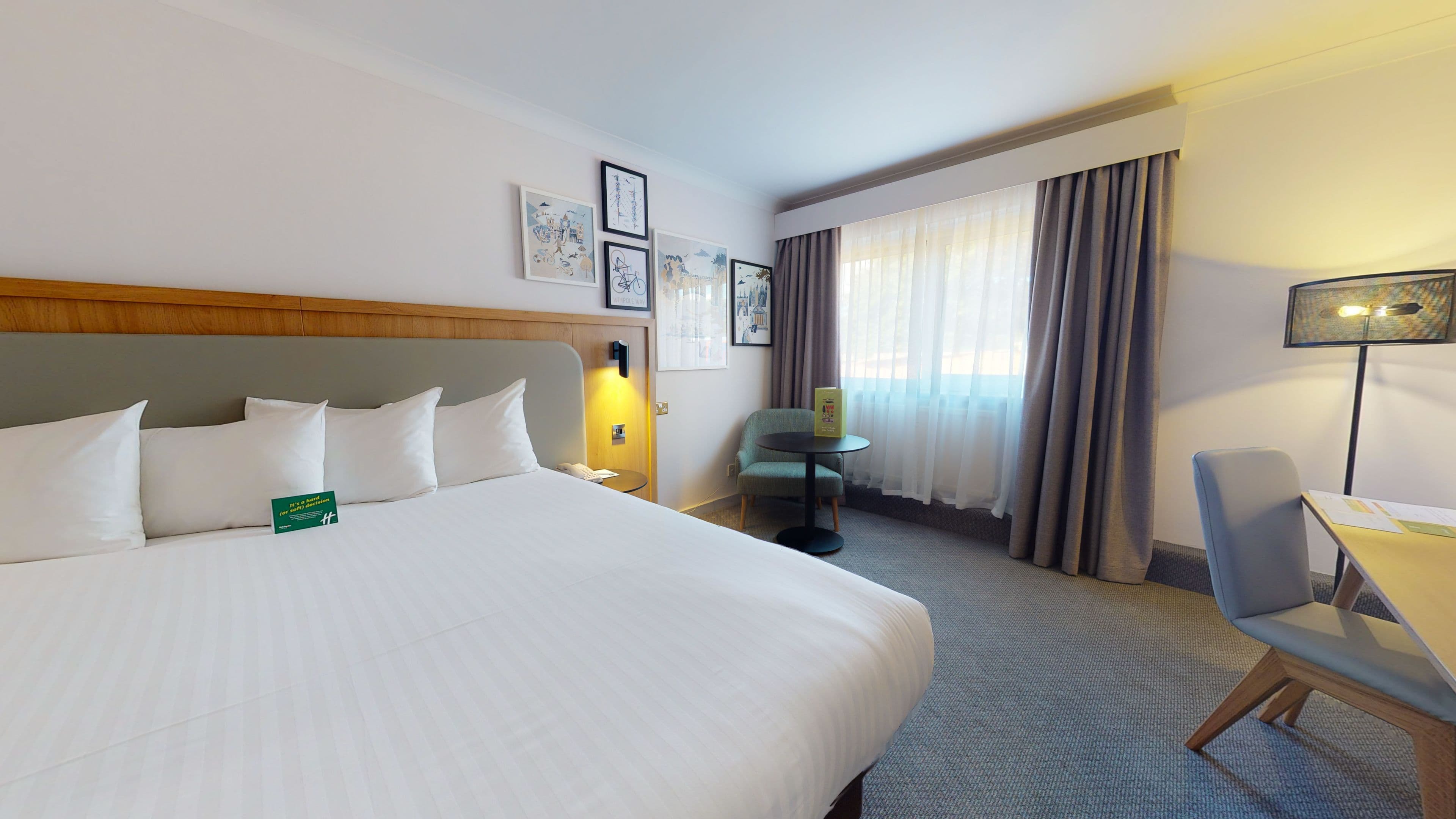 Holiday Inn Cambridge — 7