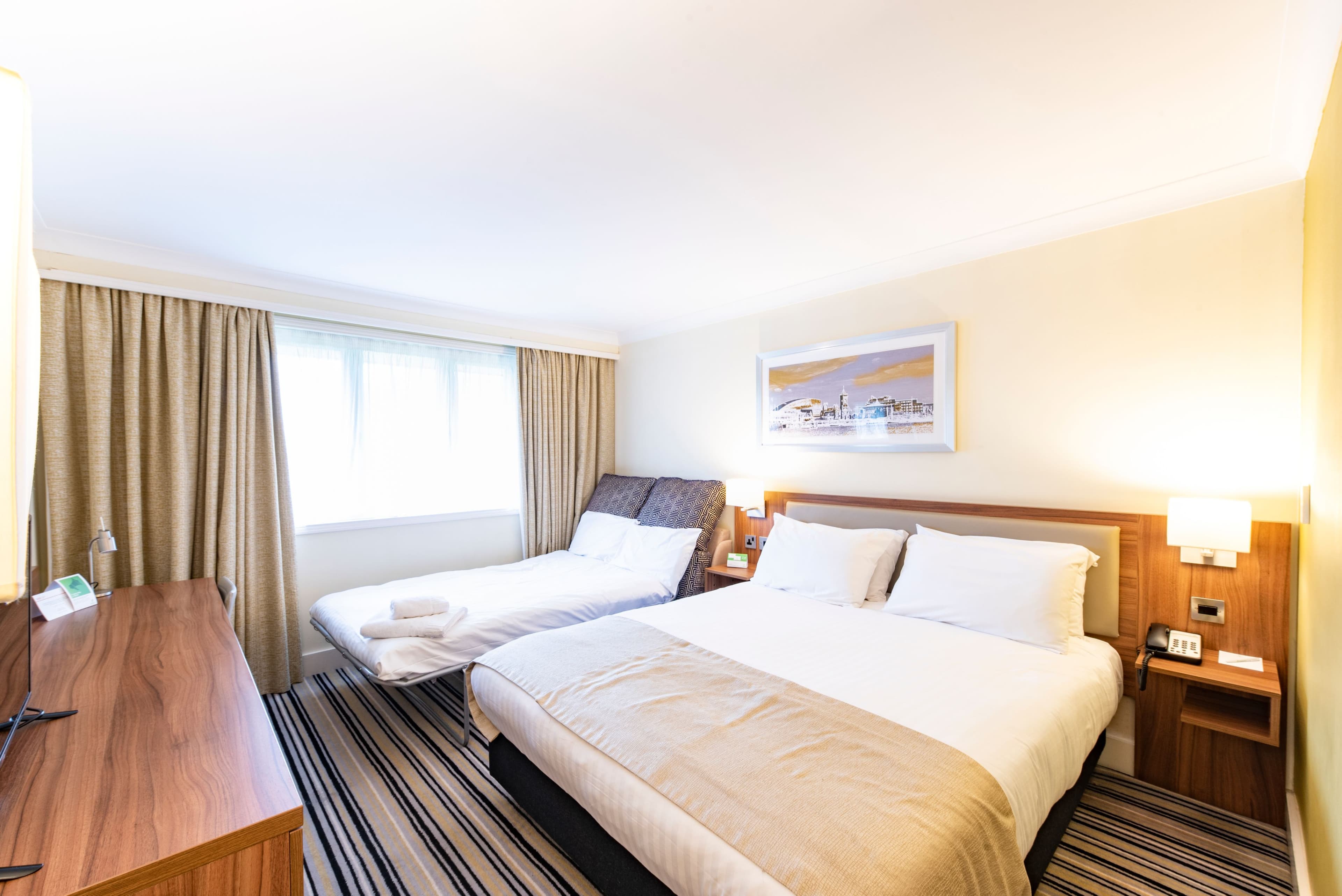 Holiday Inn Cardiff - North M4, Jct.32 - Image 2