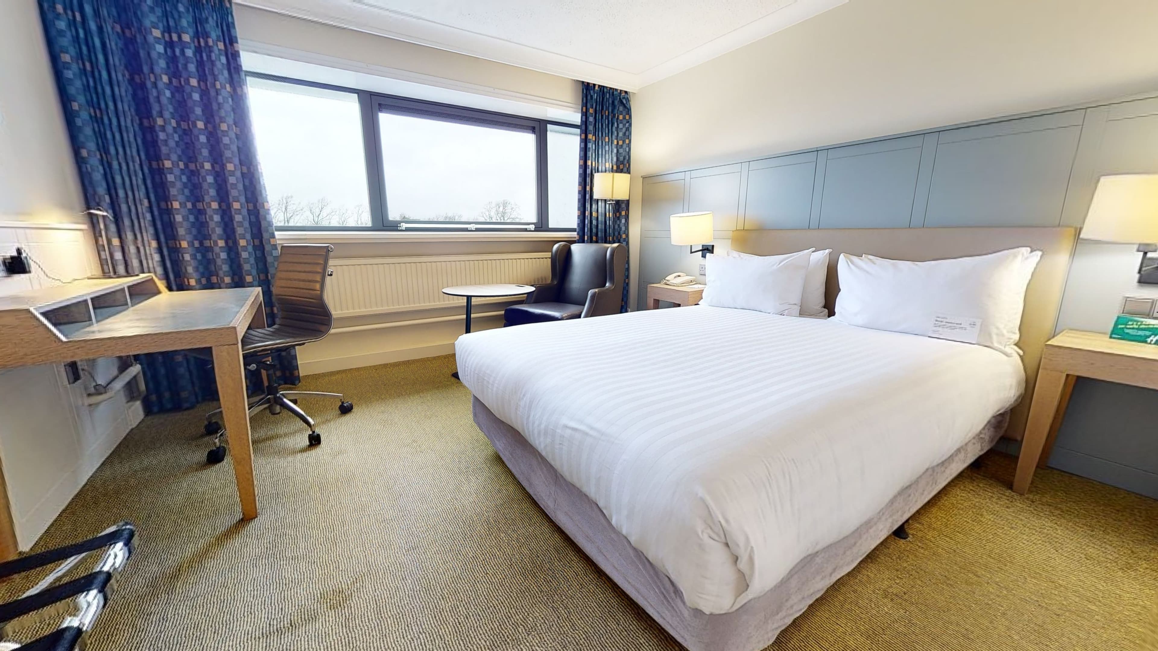 Holiday Inn Cardiff City Centre — 7