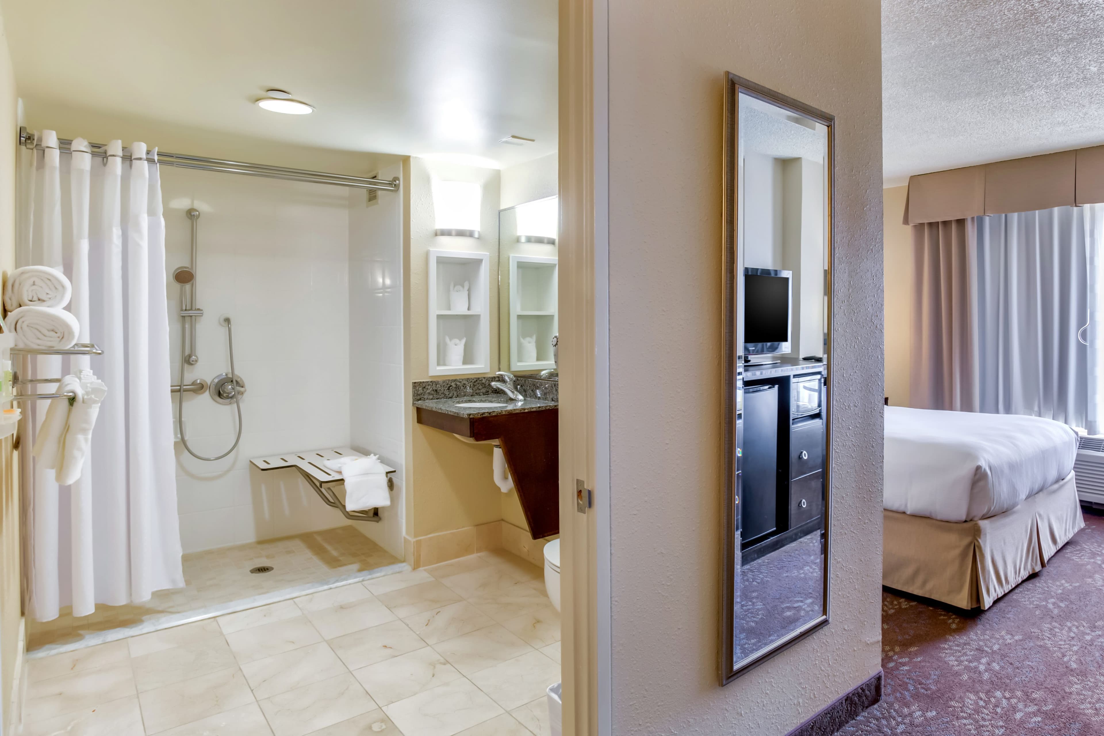 Holiday Inn Indianapolis Carmel — 10