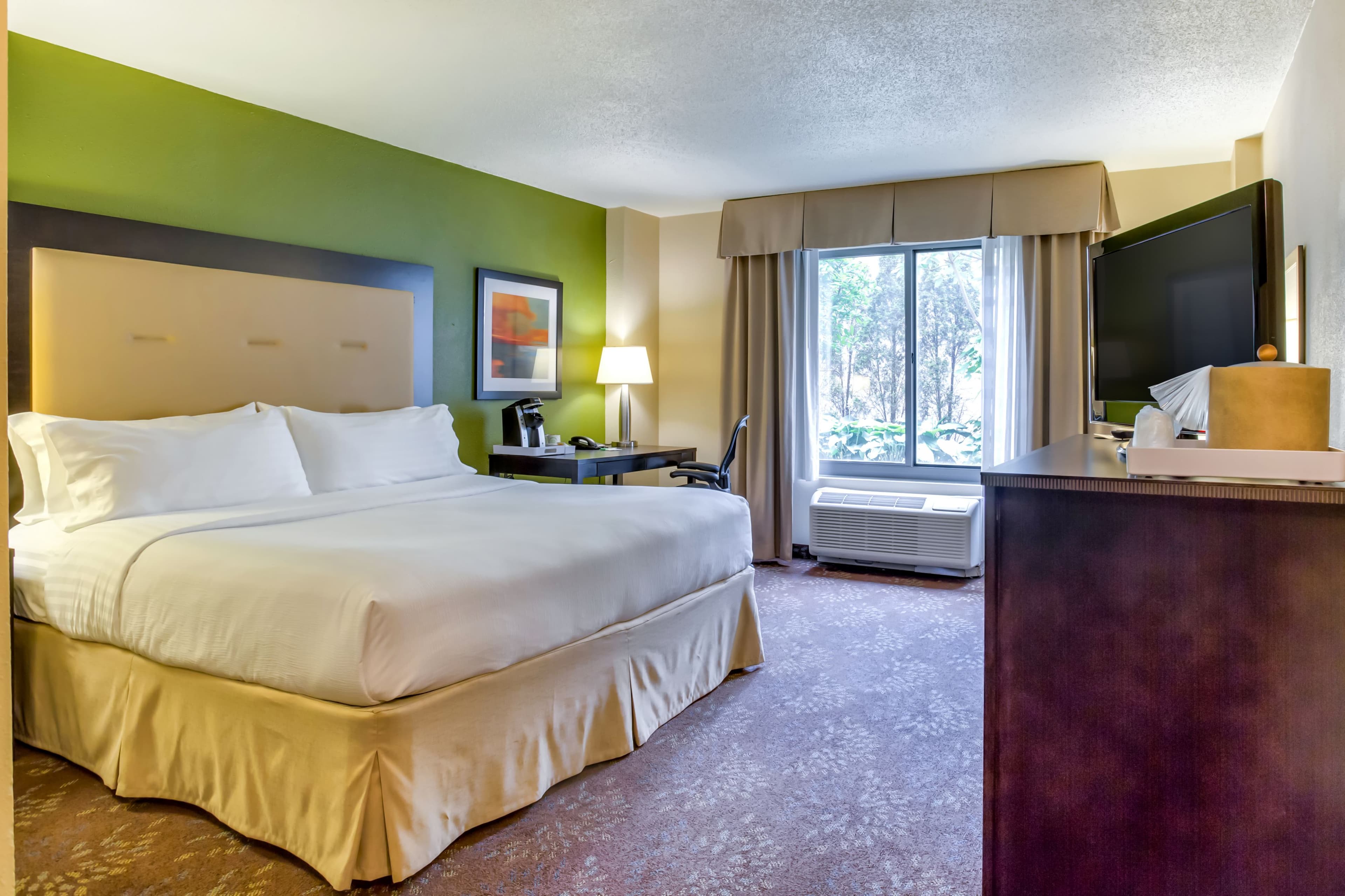 Holiday Inn Indianapolis Carmel — 7