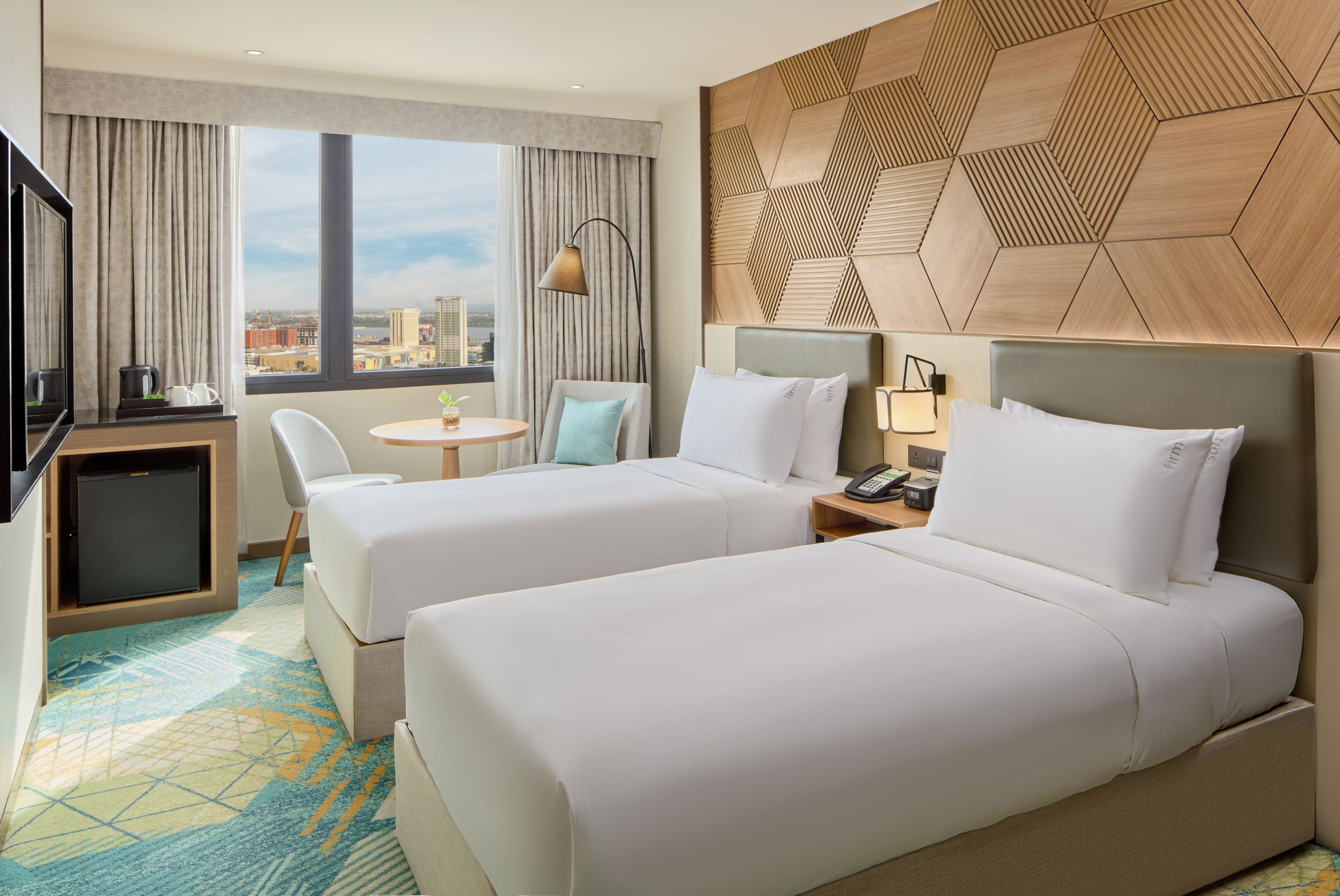 Holiday Inn Cebu City - Image 2