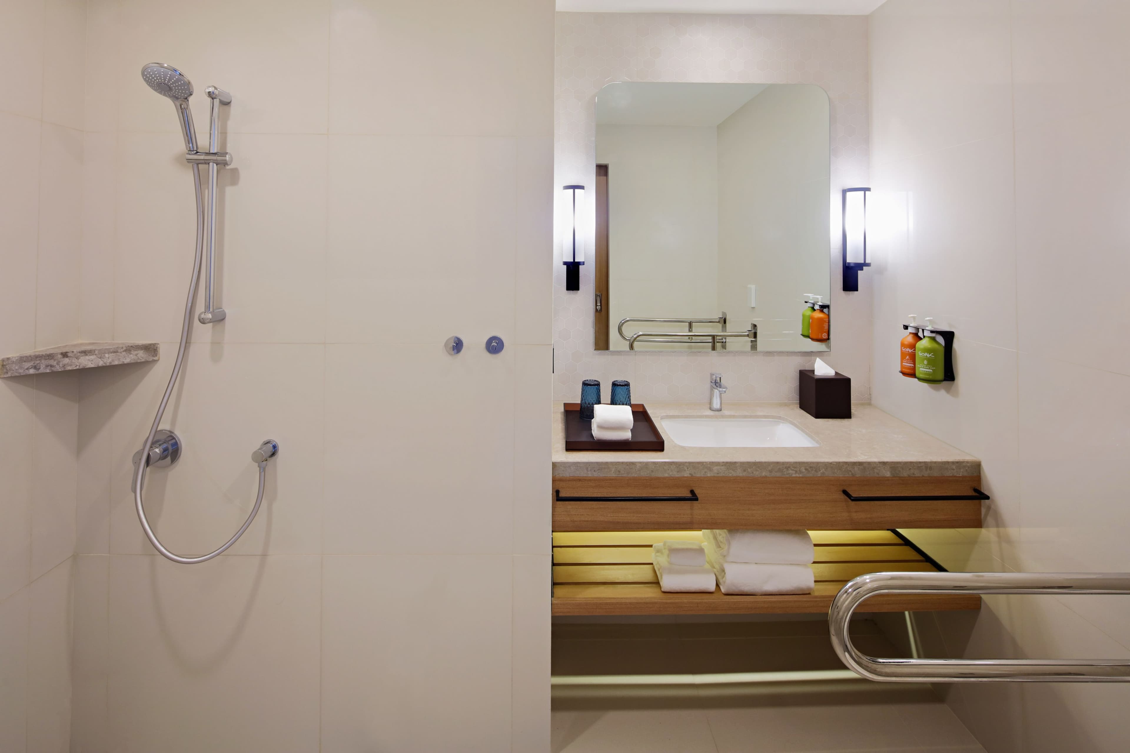 Holiday Inn Cebu City — 12