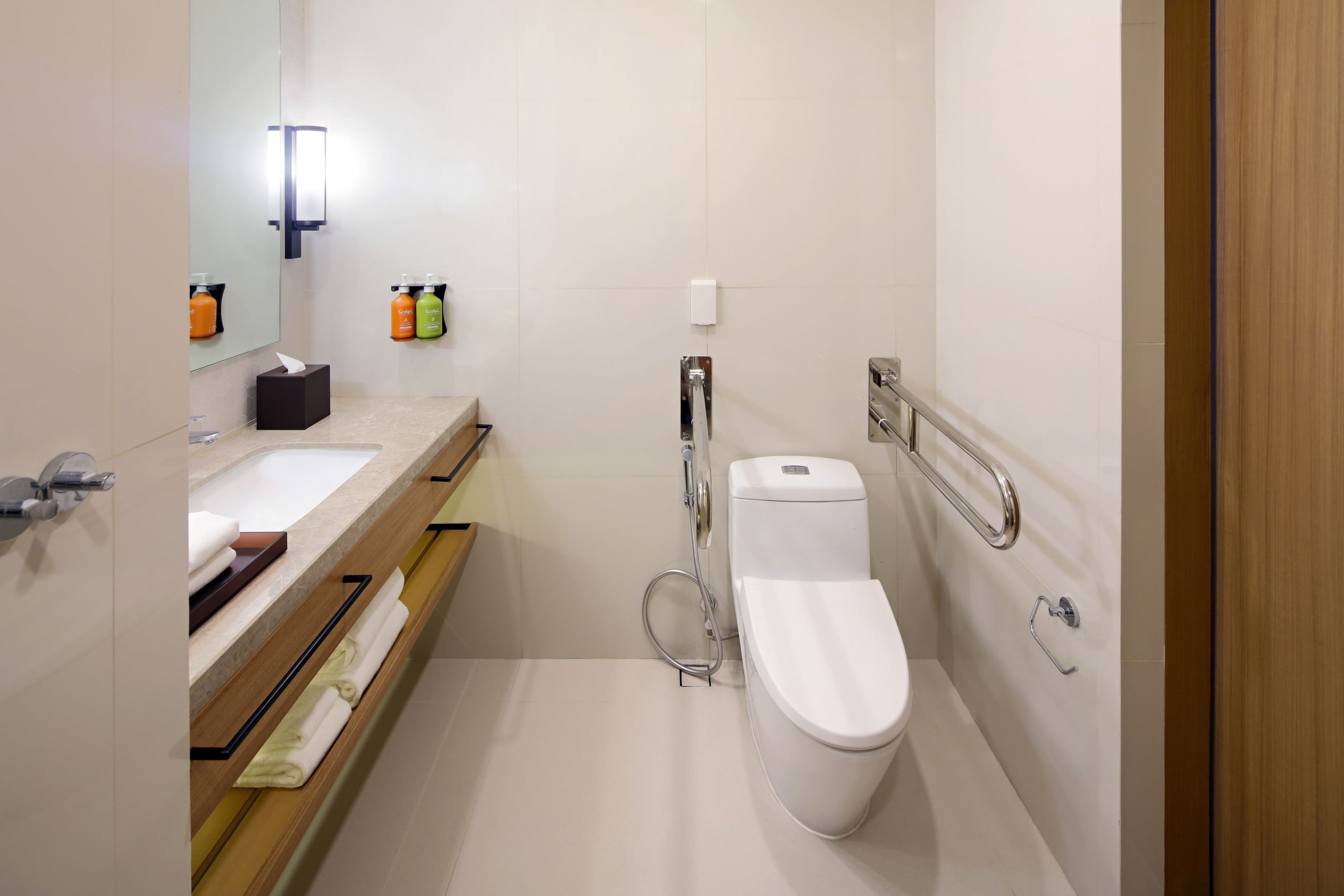 Holiday Inn Cebu City — 13