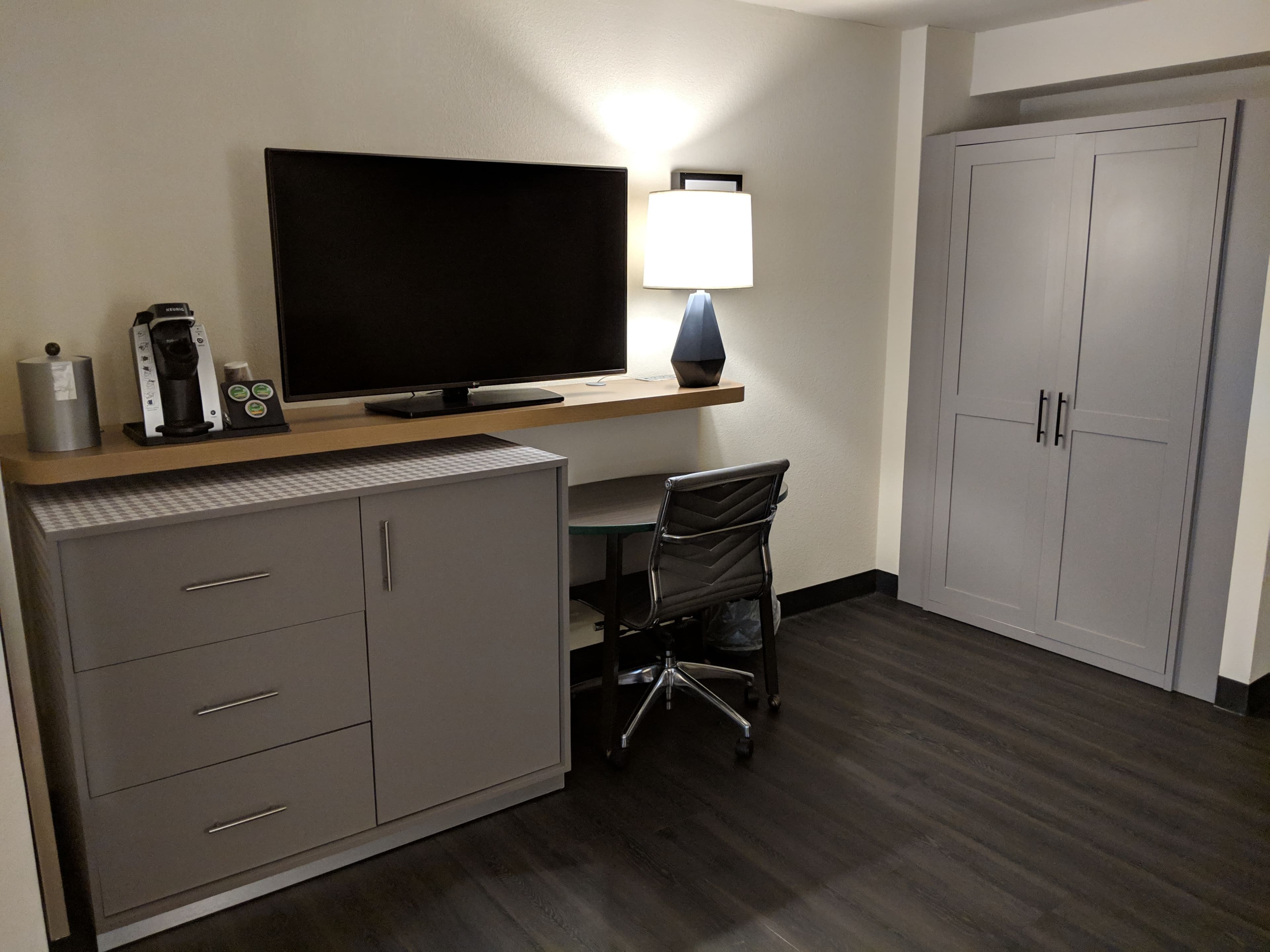 Holiday Inn Champaign - Image 3