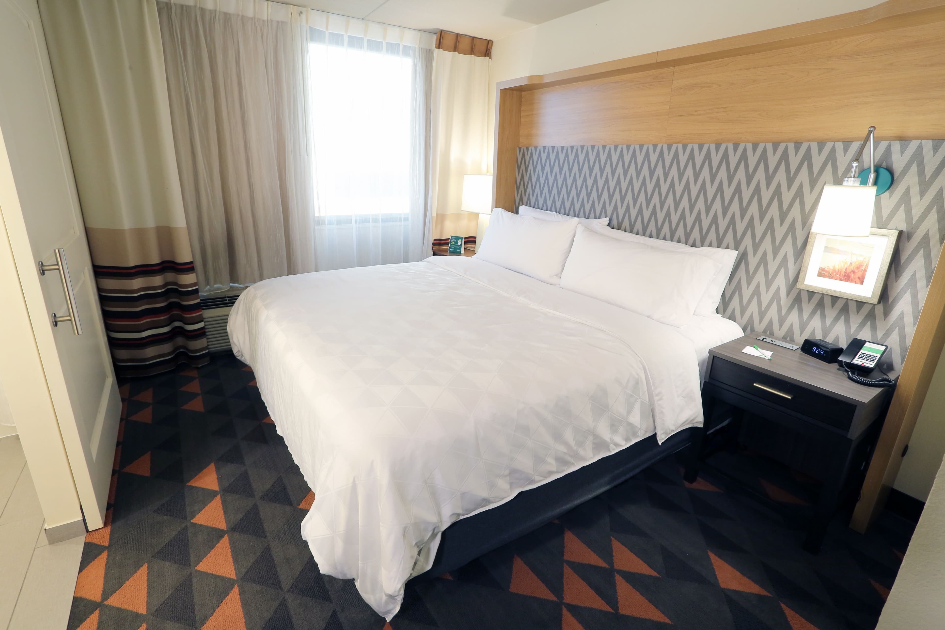Holiday Inn Champaign — 6