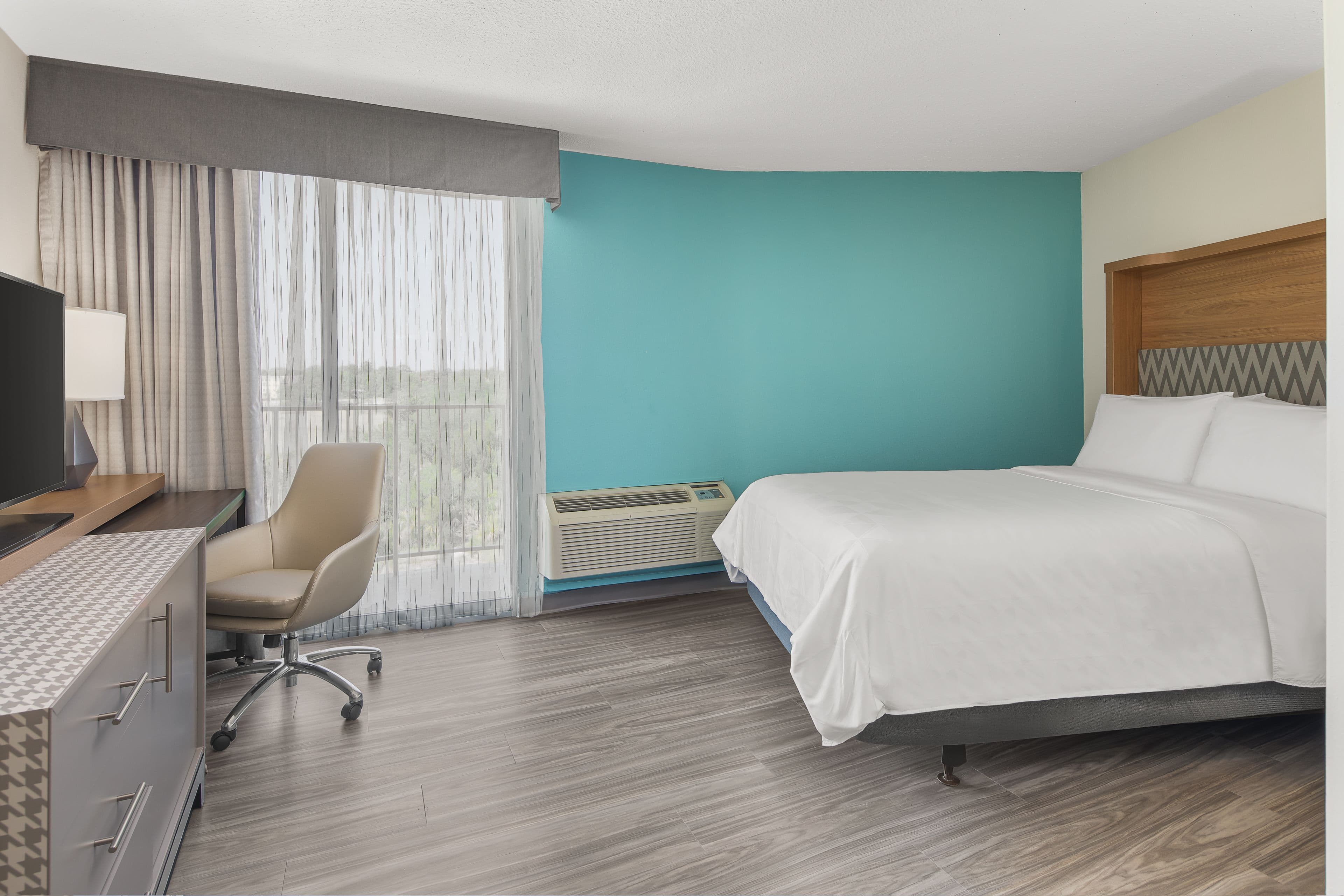 Holiday Inn Charleston-Riverview — 12