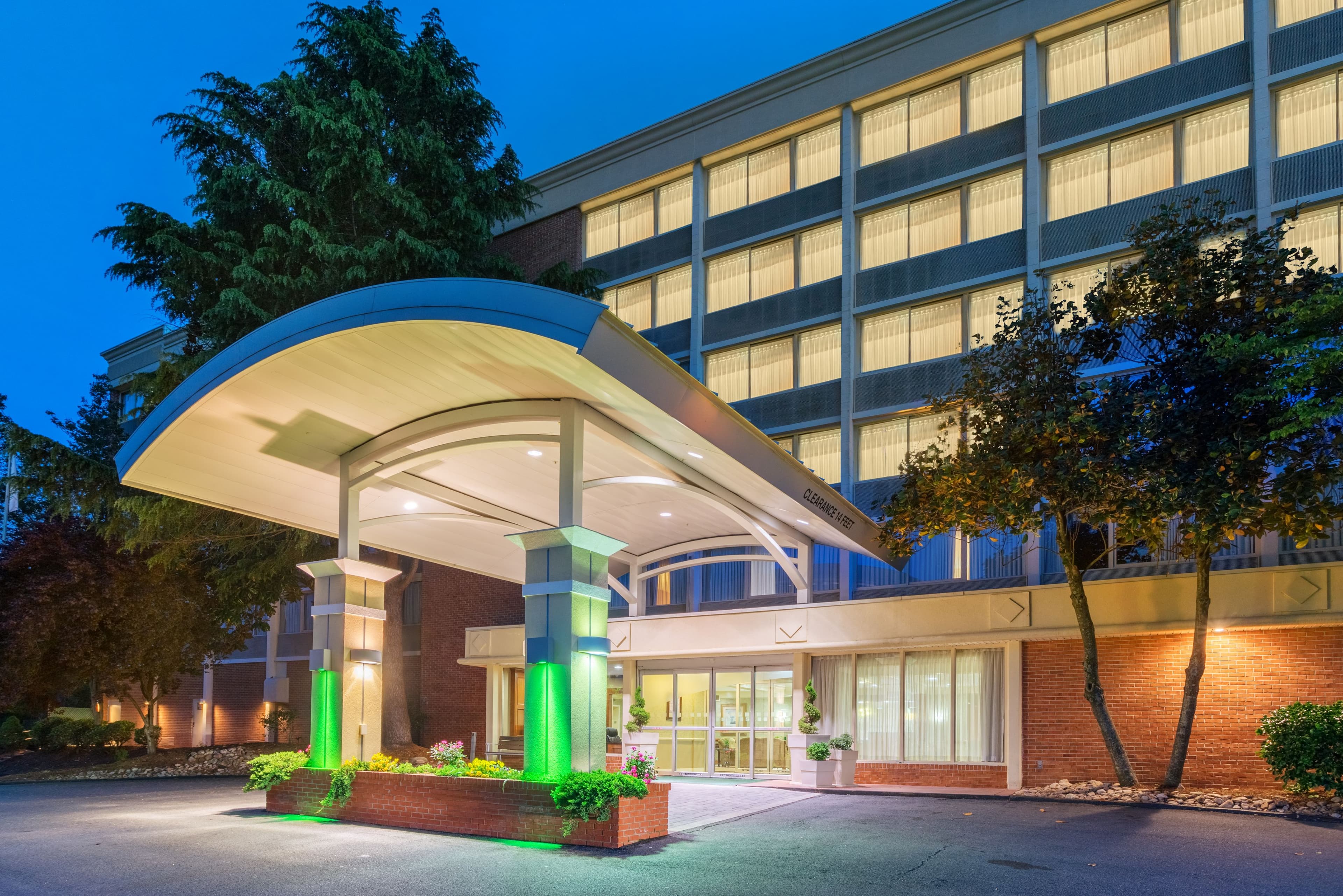 Holiday Inn Charlottesville-Monticello - Image 1