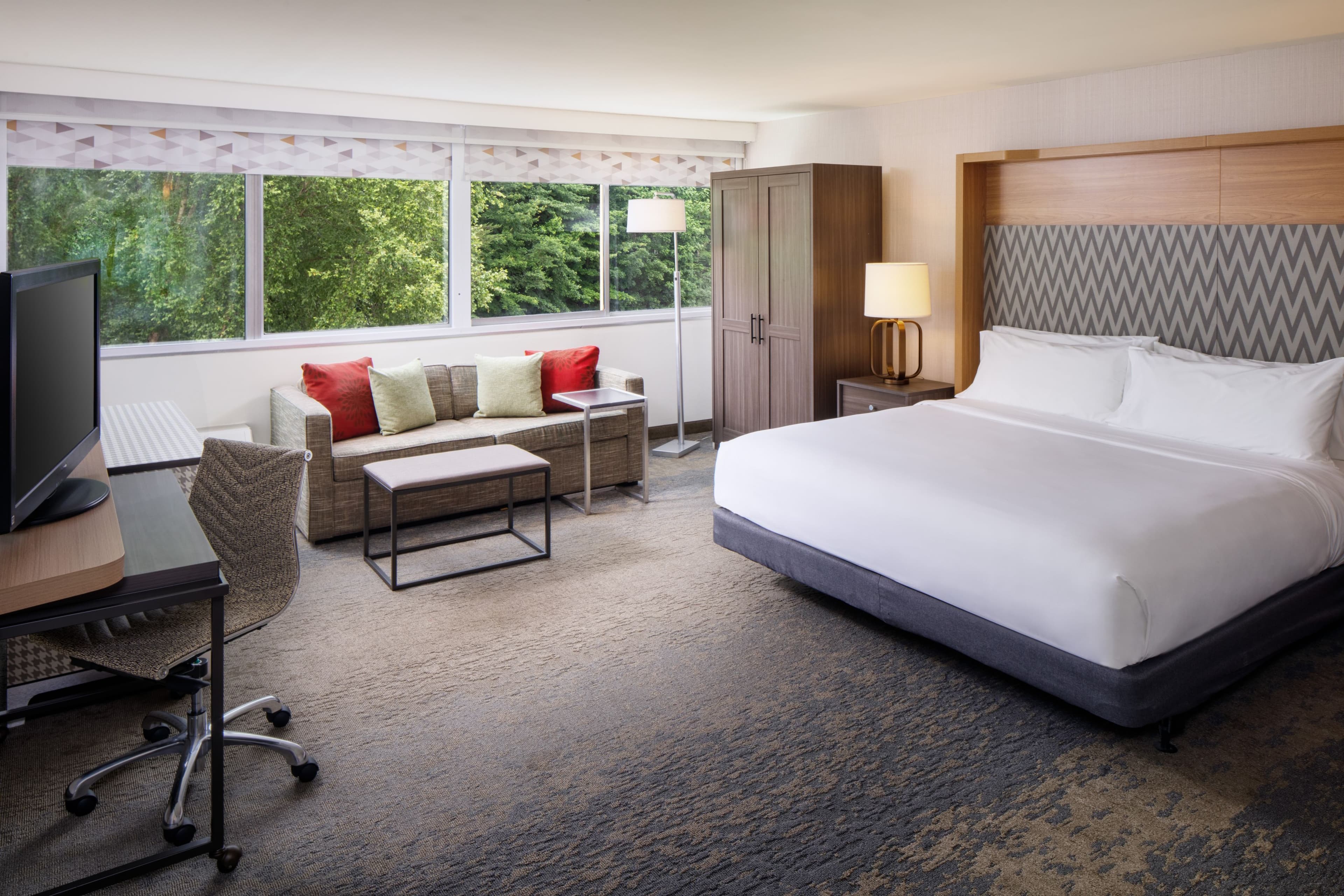 Holiday Inn Charlottesville-Monticello - Image 3