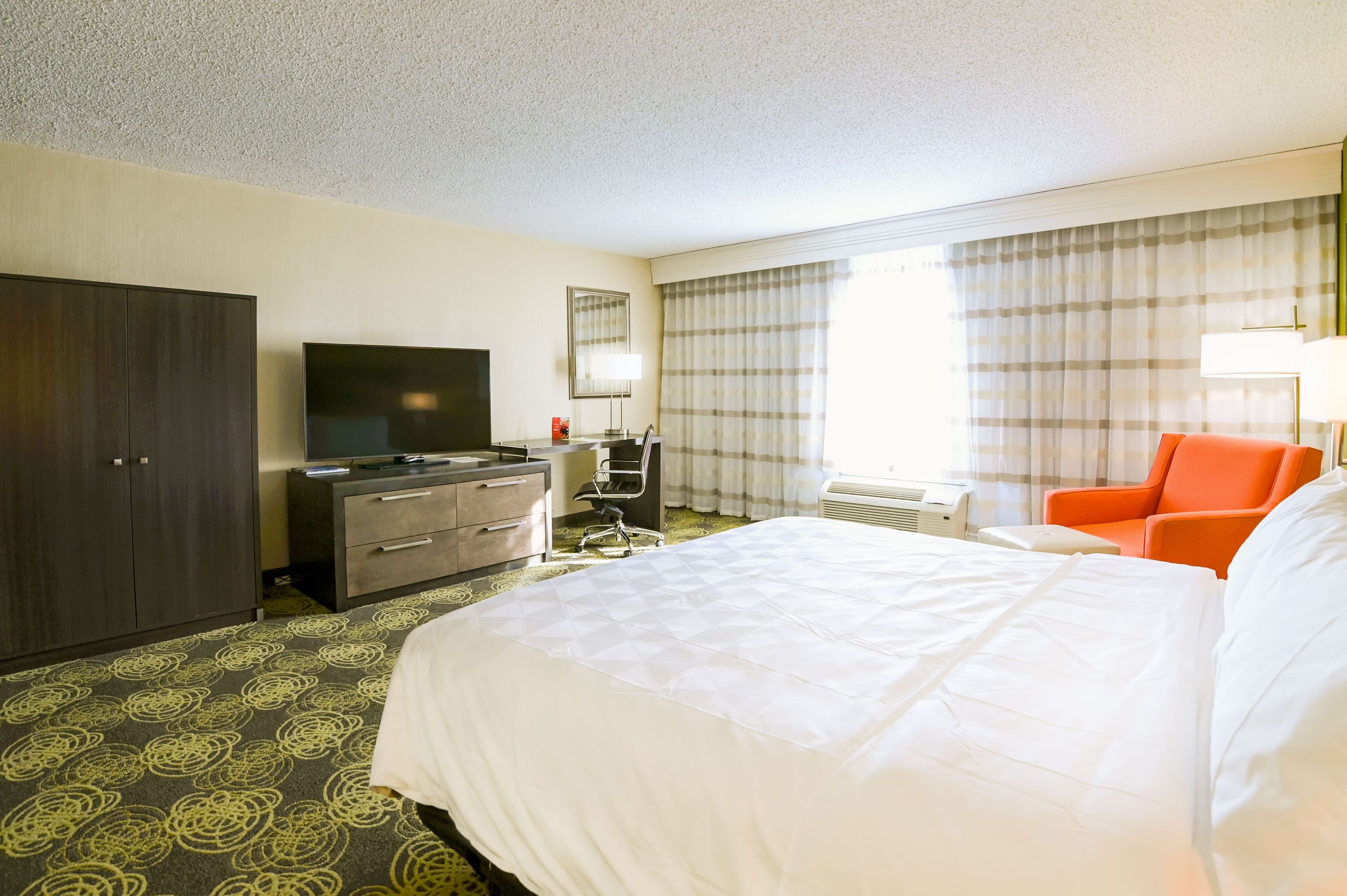 Holiday Inn Charlottesville-Univ Area - Image 4