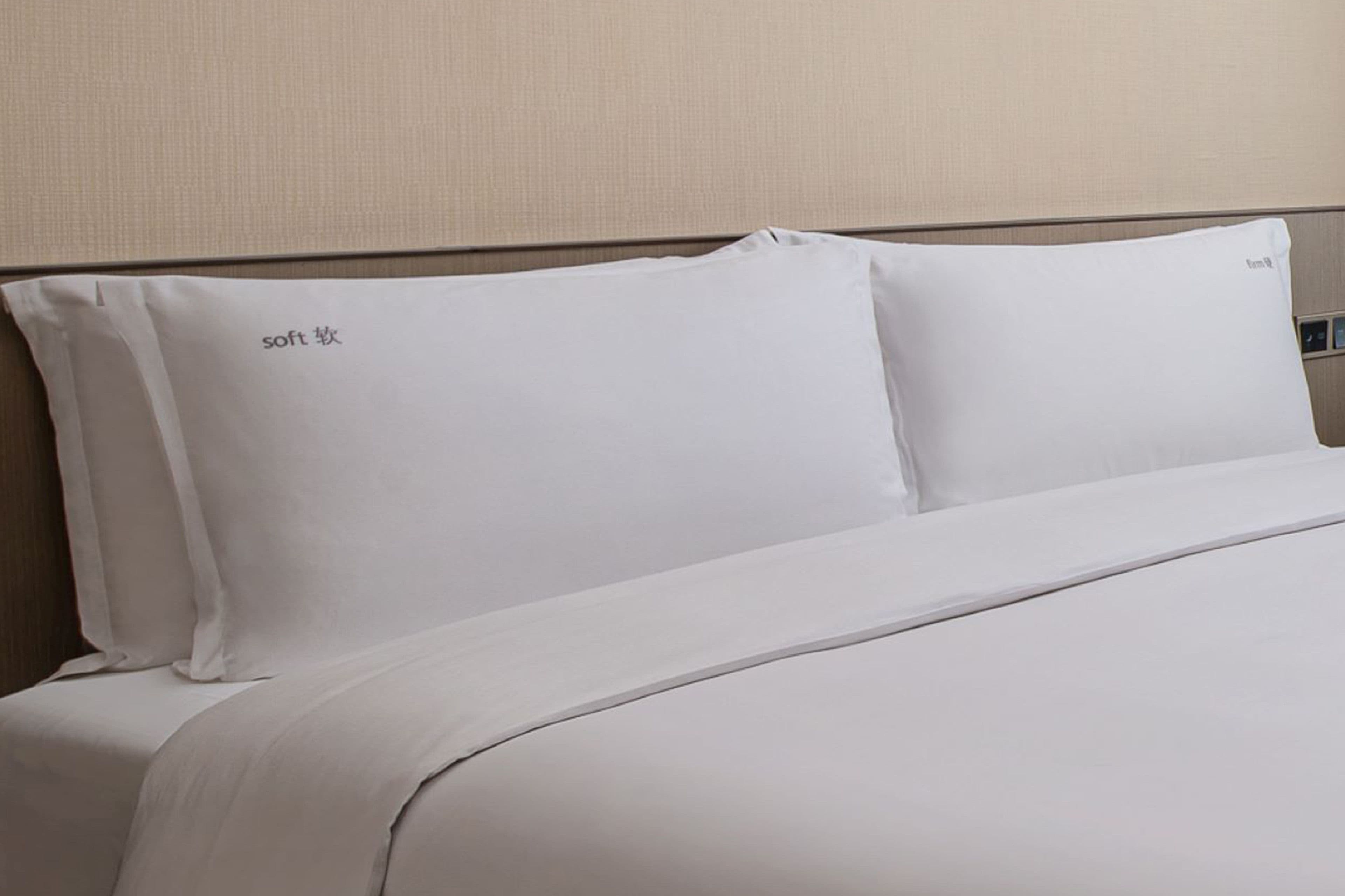 Holiday Inn Chengdu Century City-WestTower - Image 2