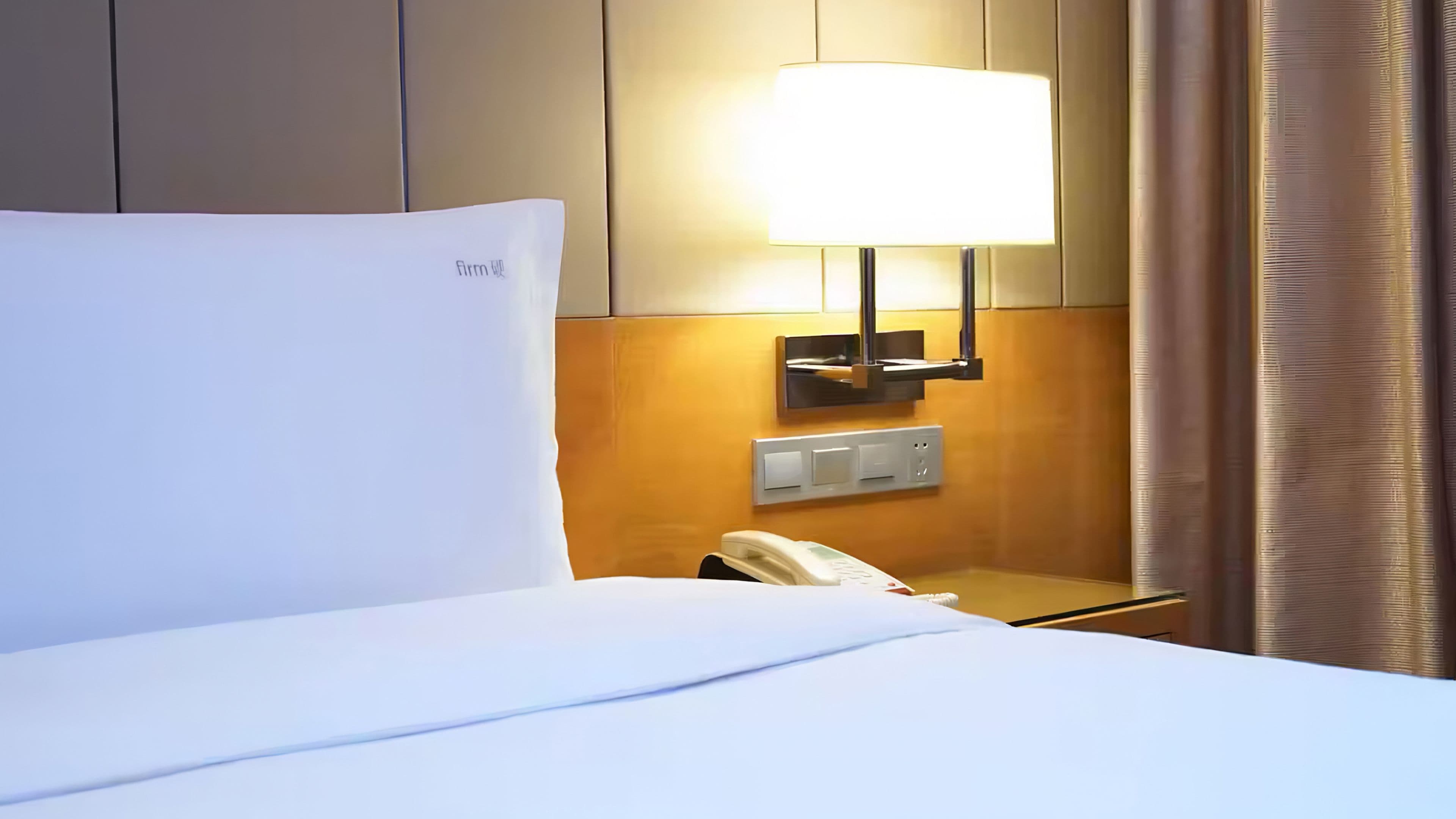 Holiday Inn Chengdu Oriental Plaza - Image 2