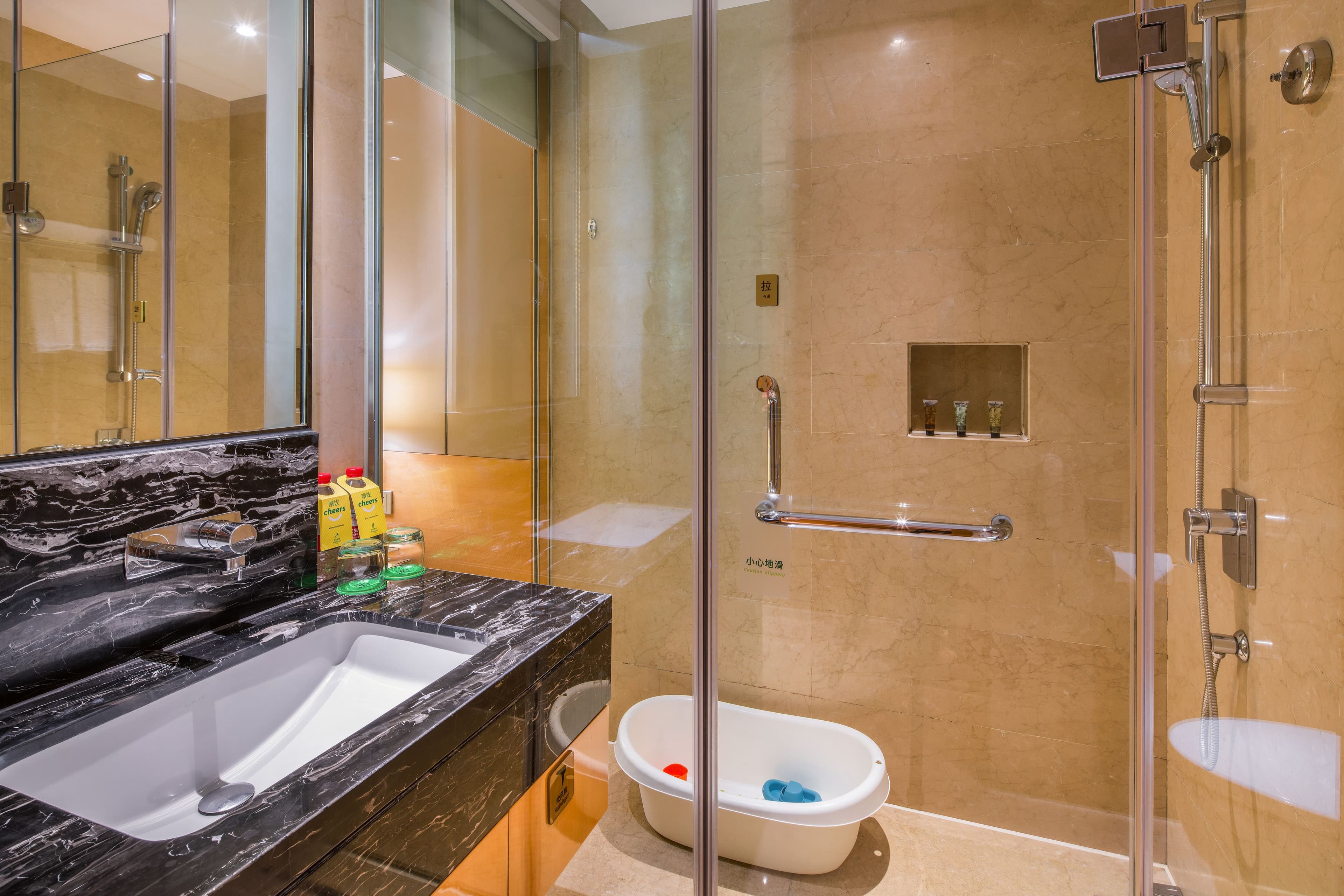 Holiday Inn Chengdu Oriental Plaza — 20