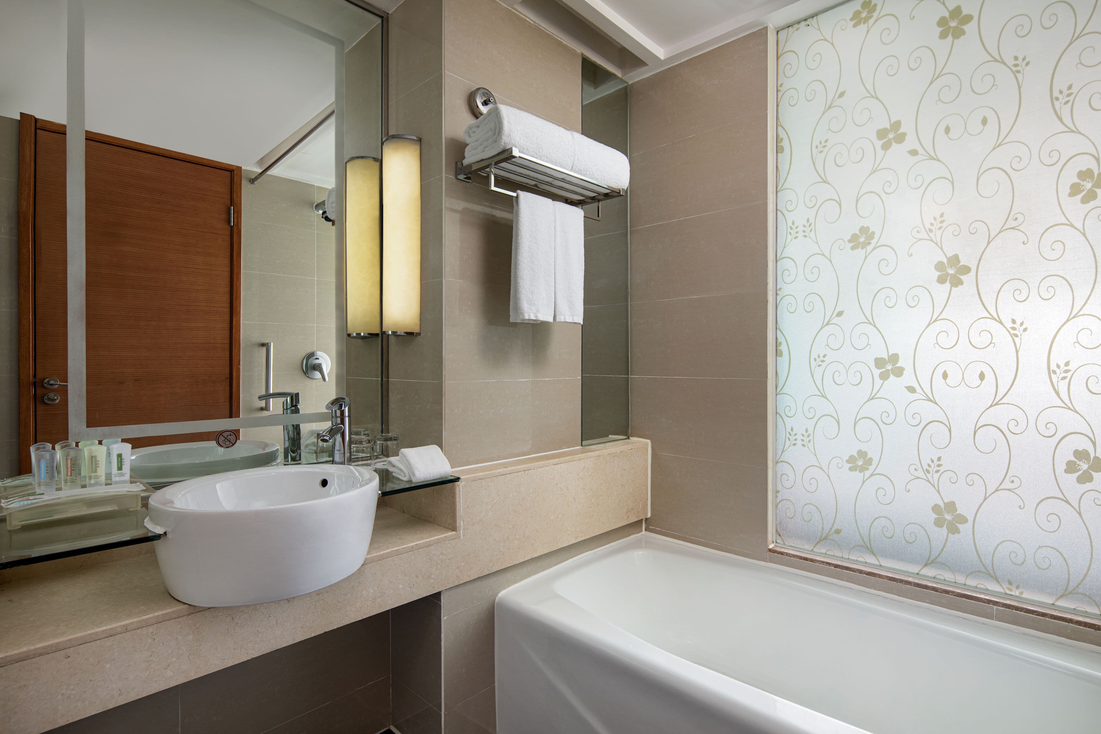 Holiday Inn Chengdu Century City-EastTower - Image 3