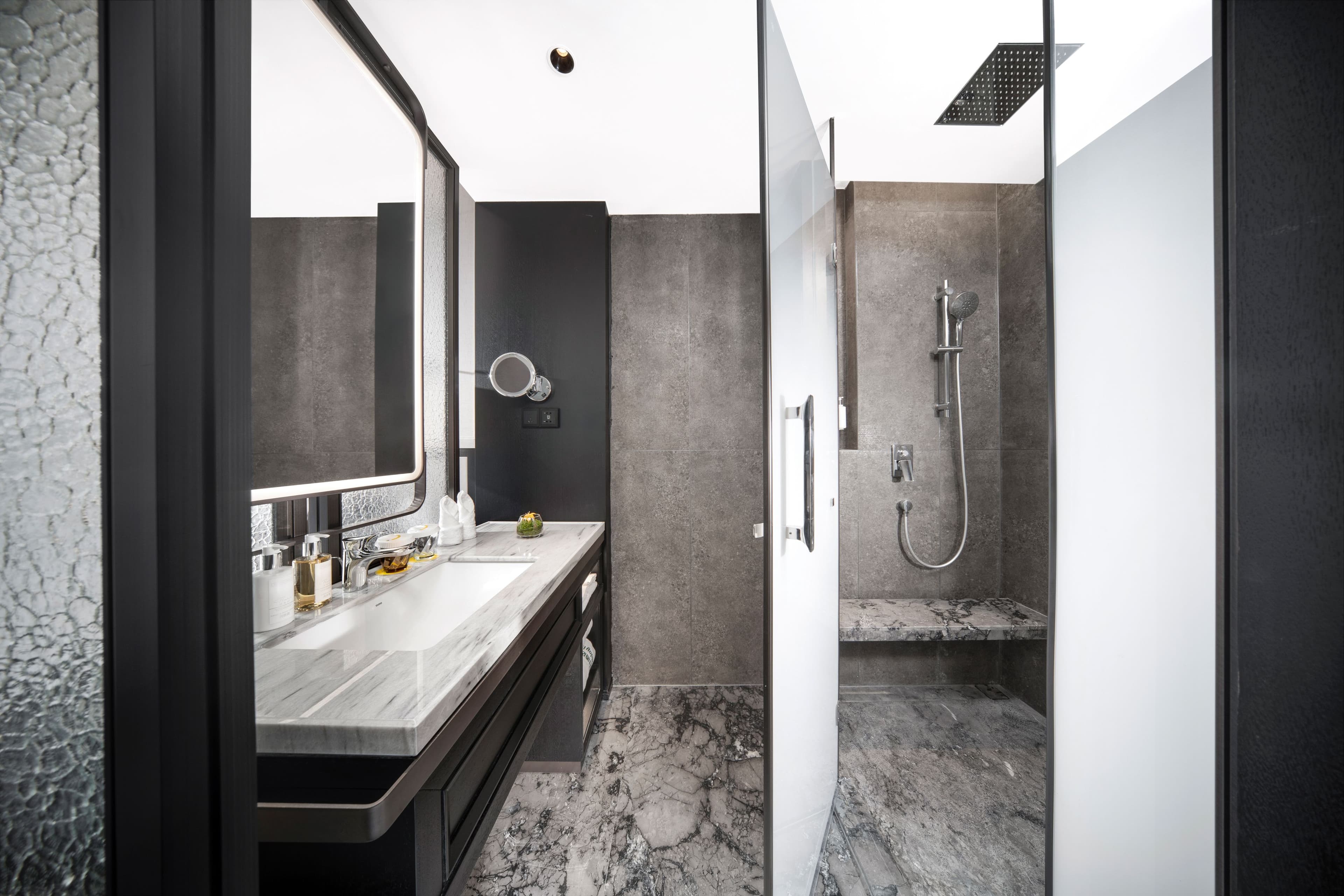 Holiday Inn Chongqing Shuangfu - Image 4