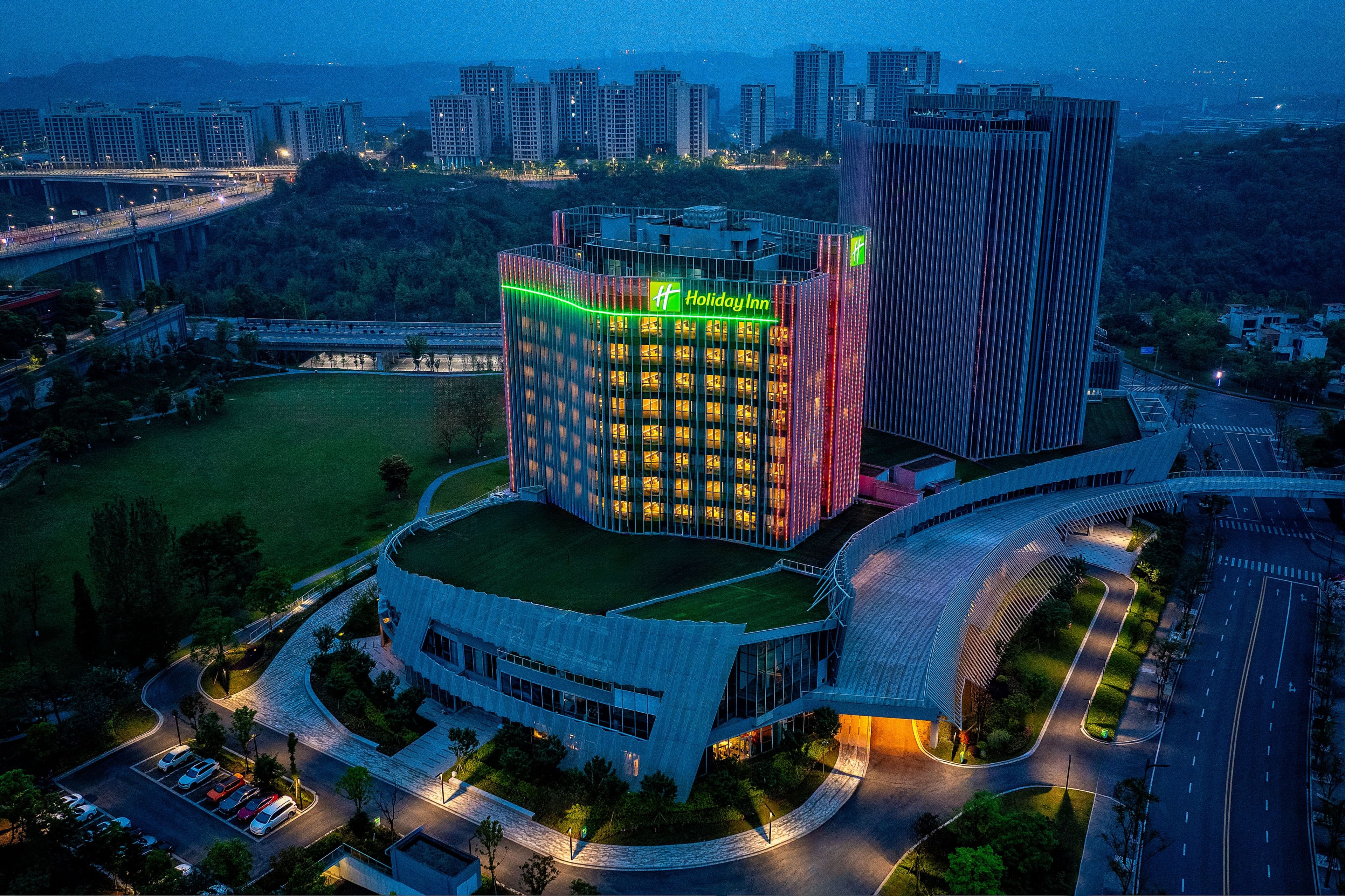 Holiday Inn Chongqing Data Valley - Image 1