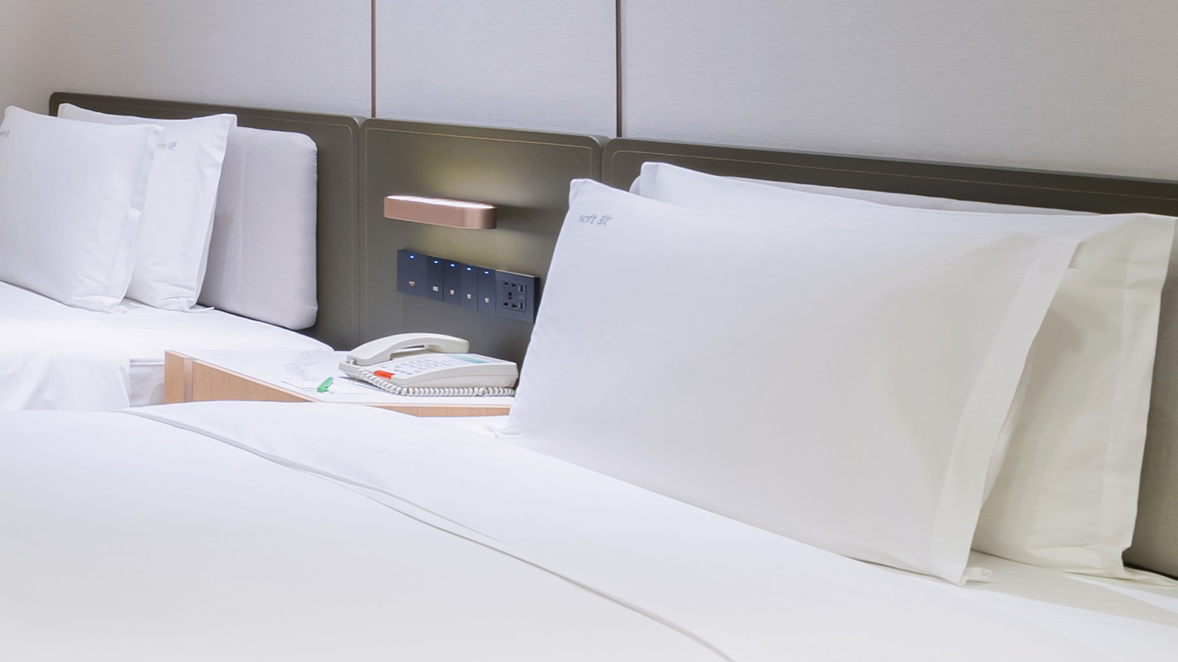 Holiday Inn Chongqing Guanyinqiao - Image 4