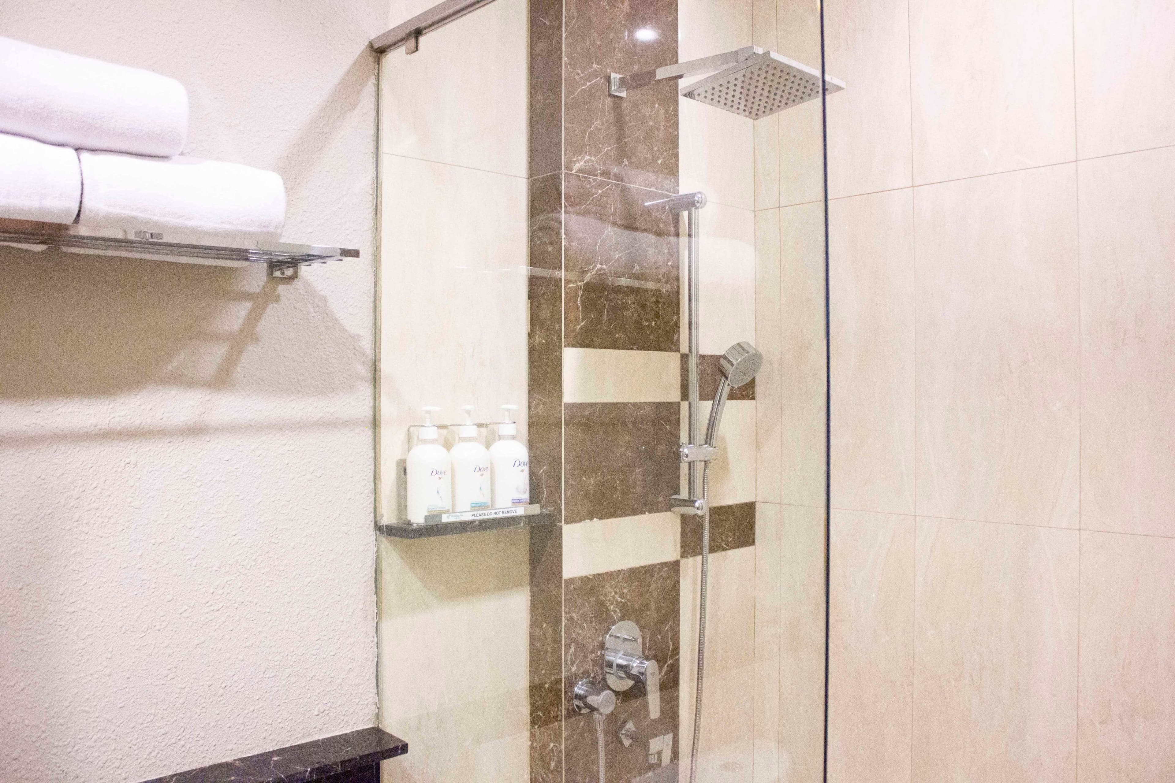 Holiday Inn Cikarang Jababeka — 17