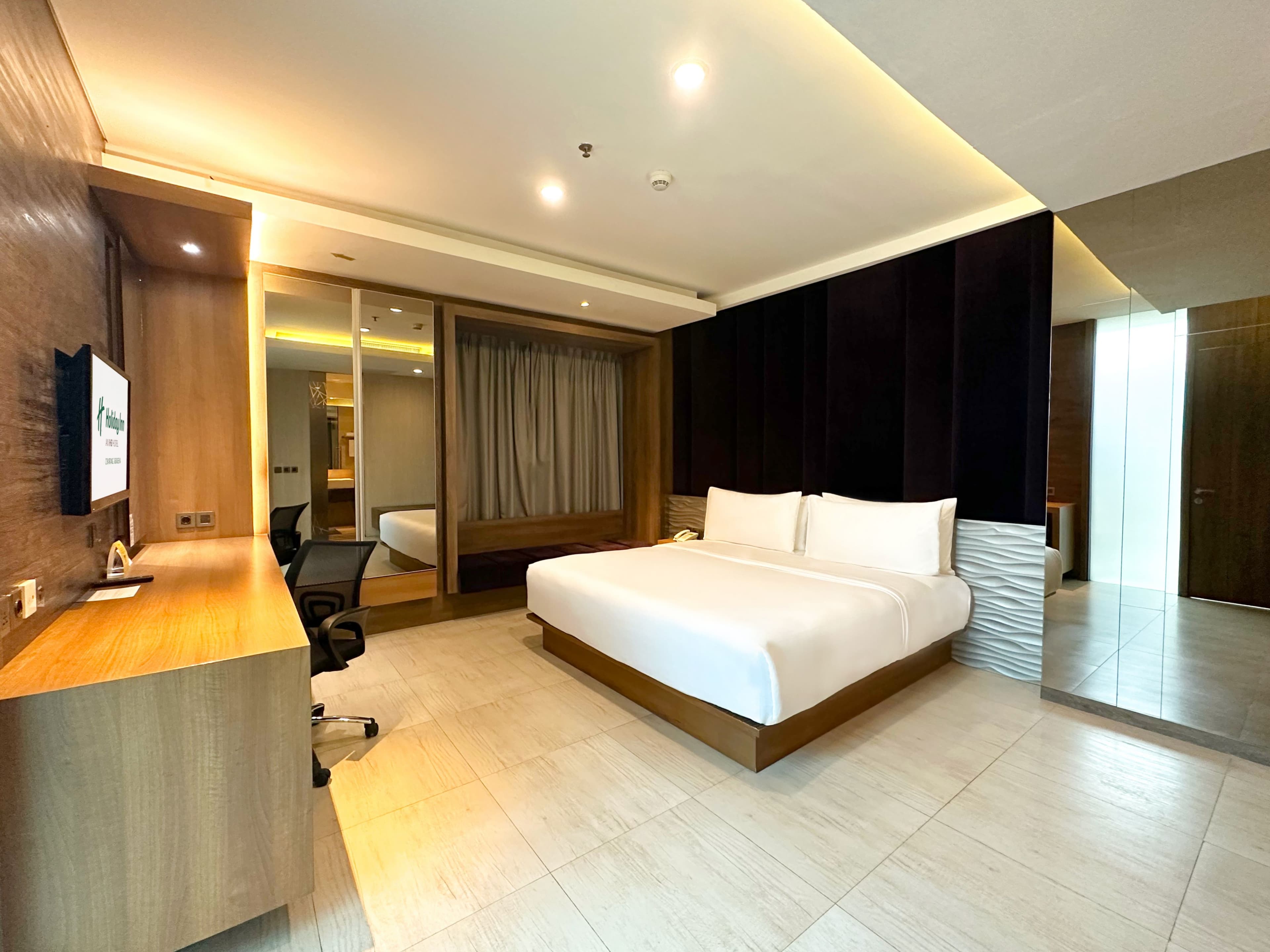Holiday Inn Cikarang Jababeka — 62