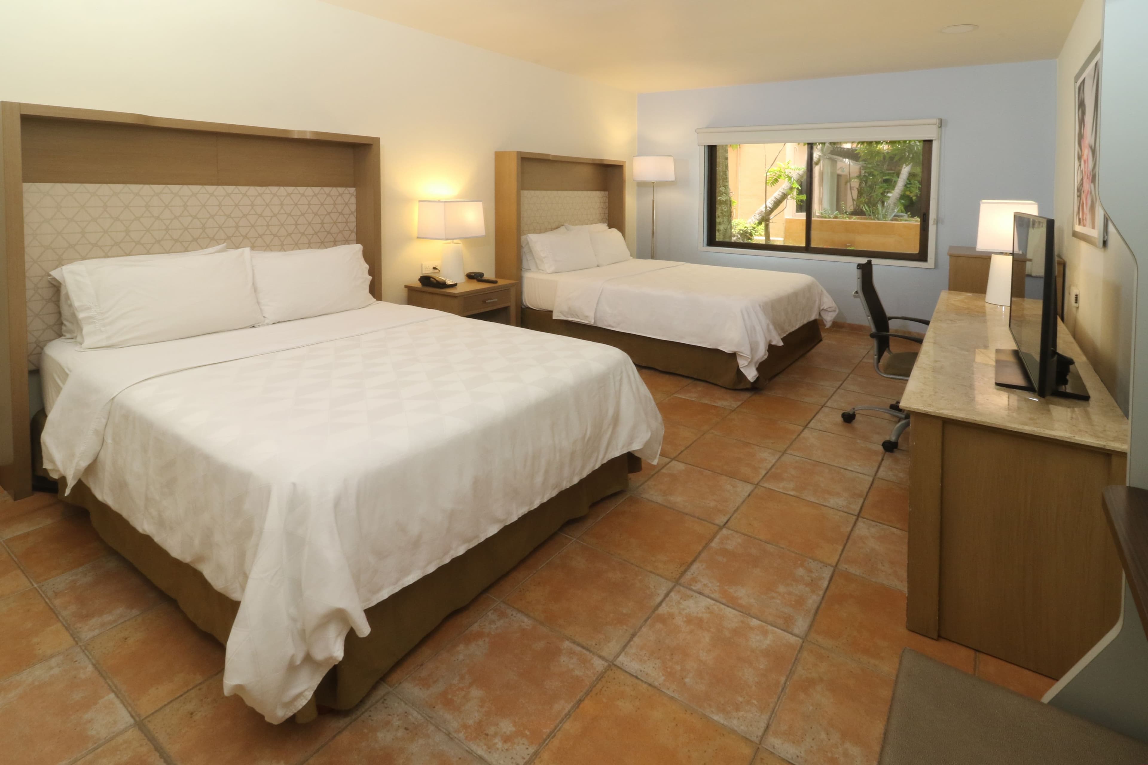 Holiday Inn Cd. del Carmen — 8