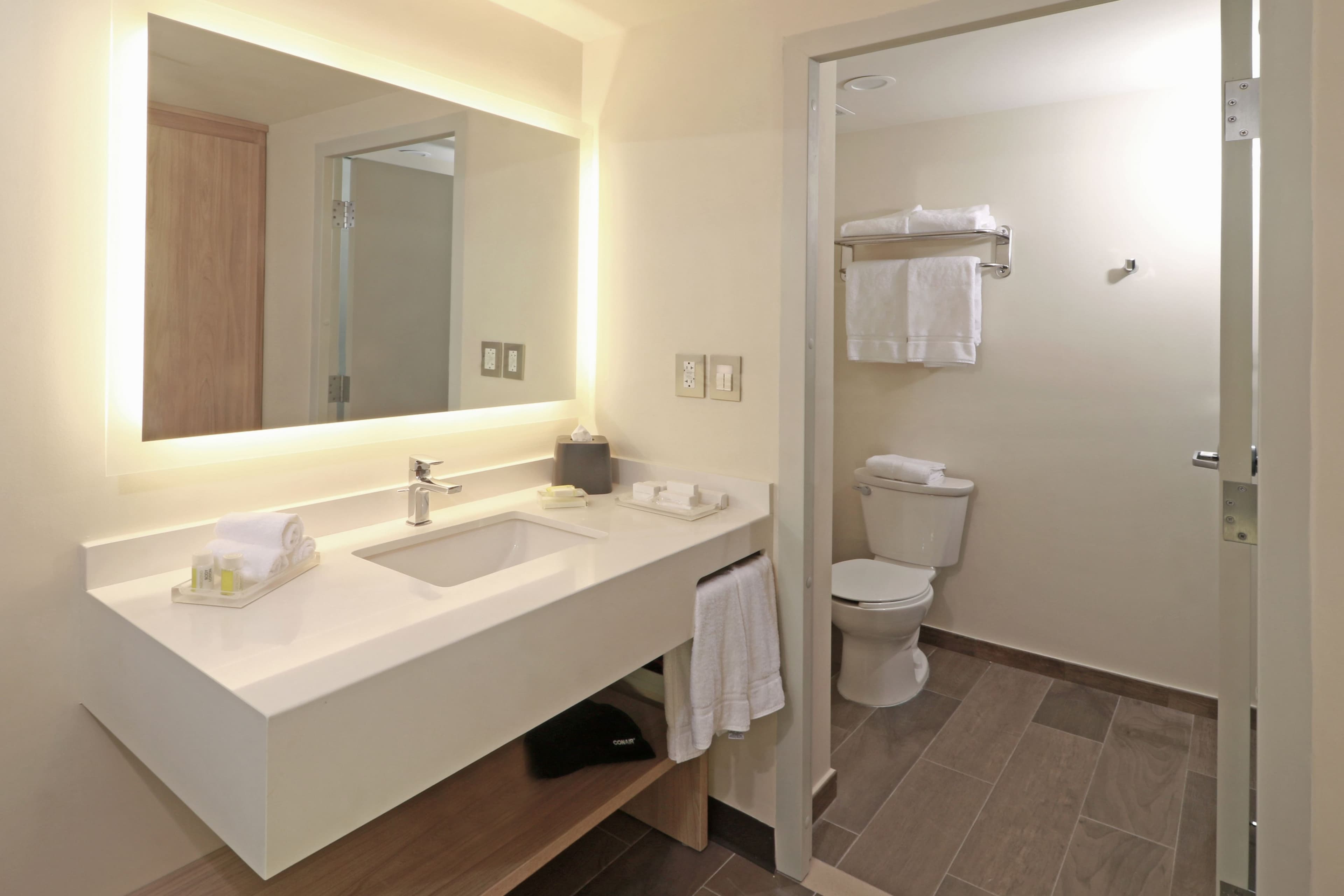 Holiday Inn Ciudad Juarez — 7