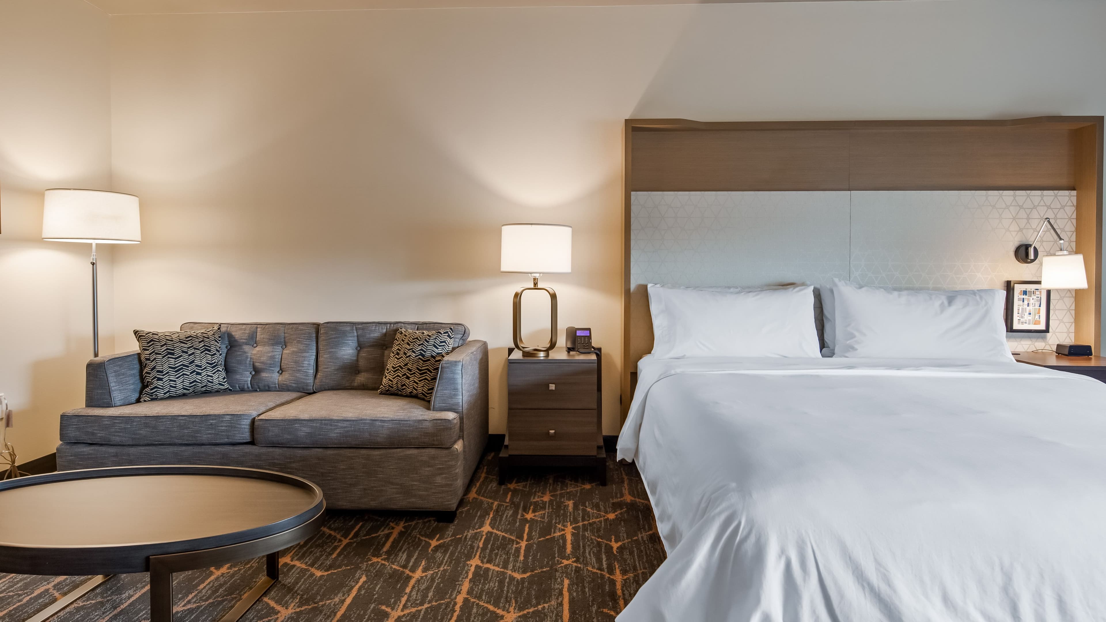 Holiday Inn Clarksville Northeast - Image 3