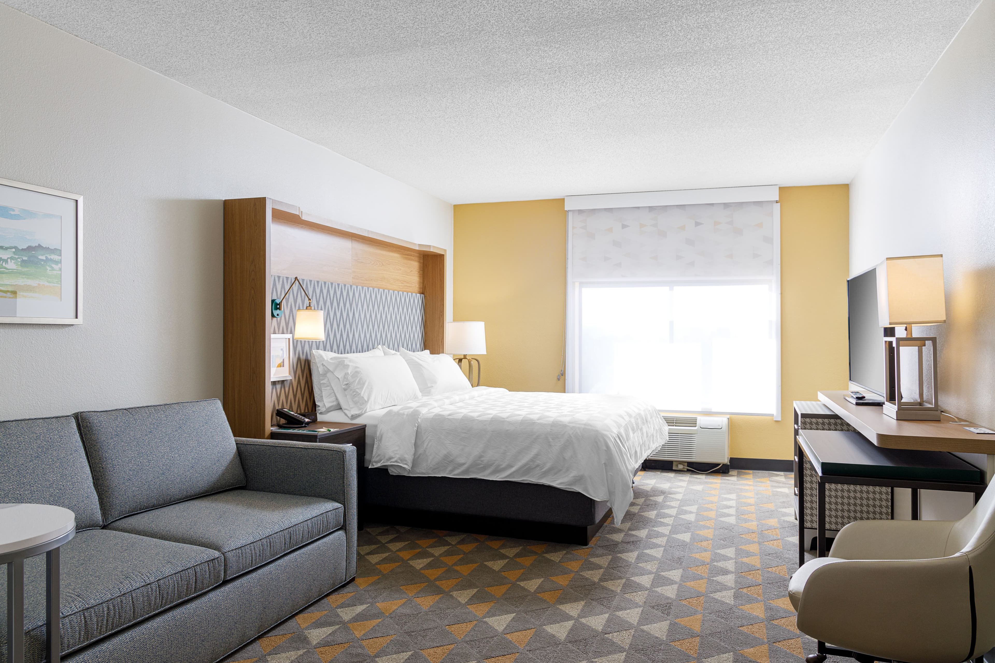 Holiday Inn Cleveland — 9