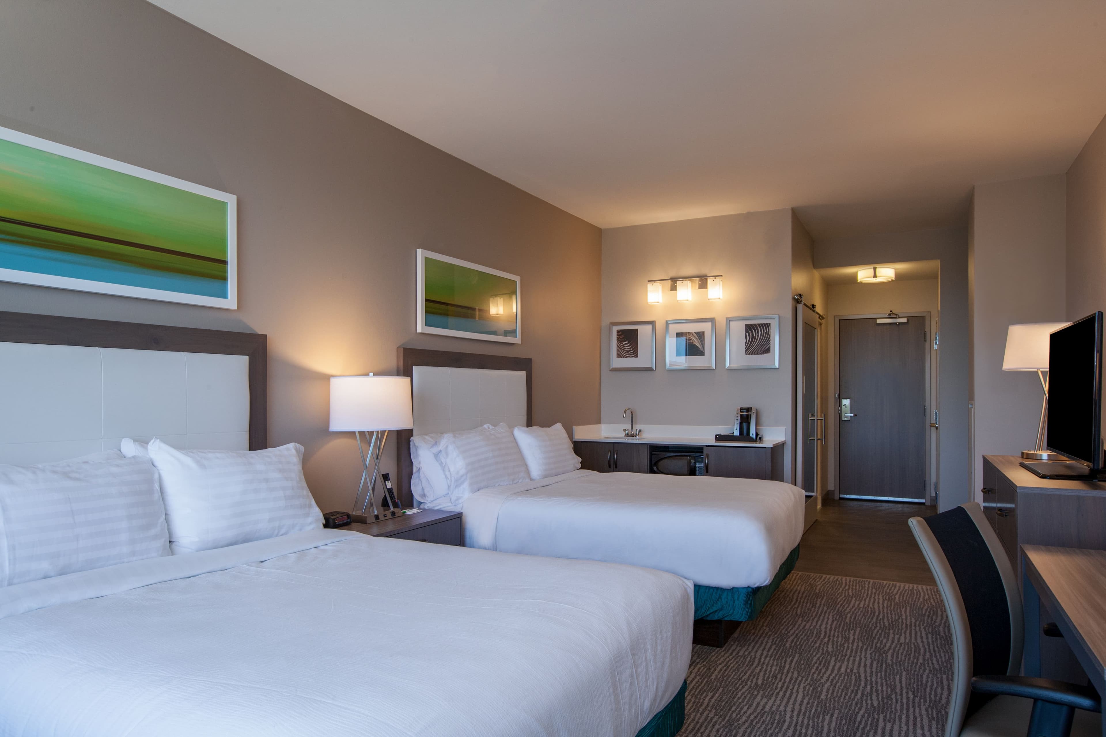 Holiday Inn Cleveland Clinic — 22