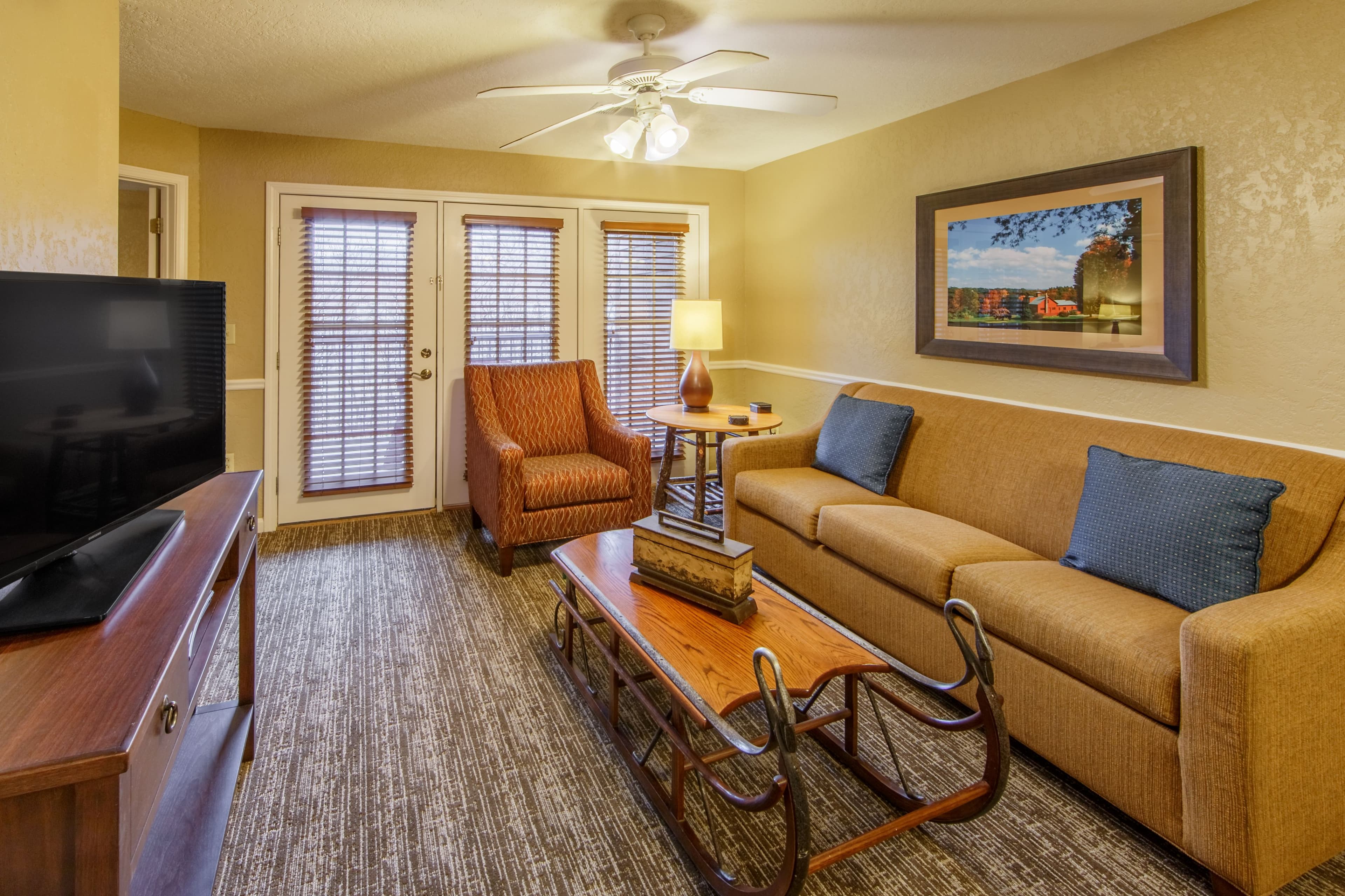 Holiday Inn Club Vacations Oak n Spruce Resort Berkshires - Image 4