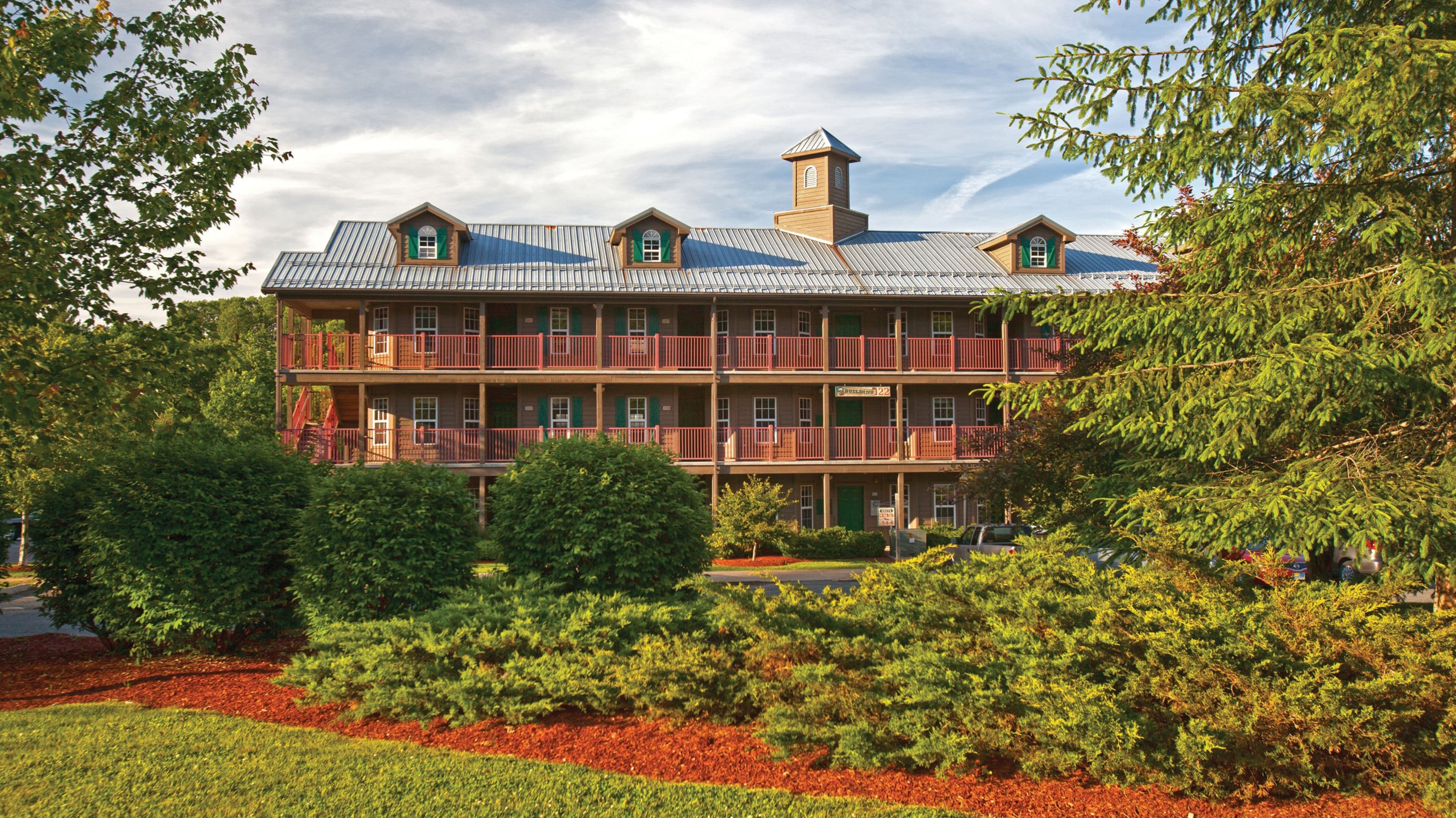Holiday Inn Club Vacations Oak n Spruce Resort Berkshires - Image 1