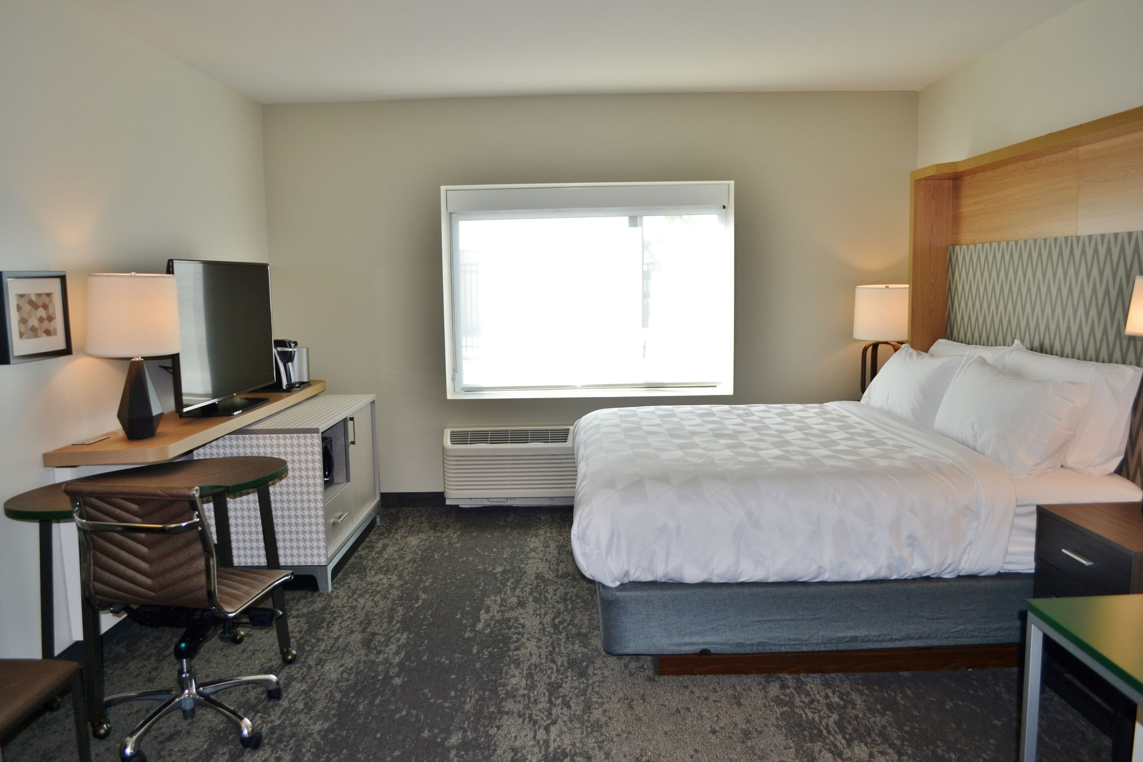 Holiday Inn Columbus — 3