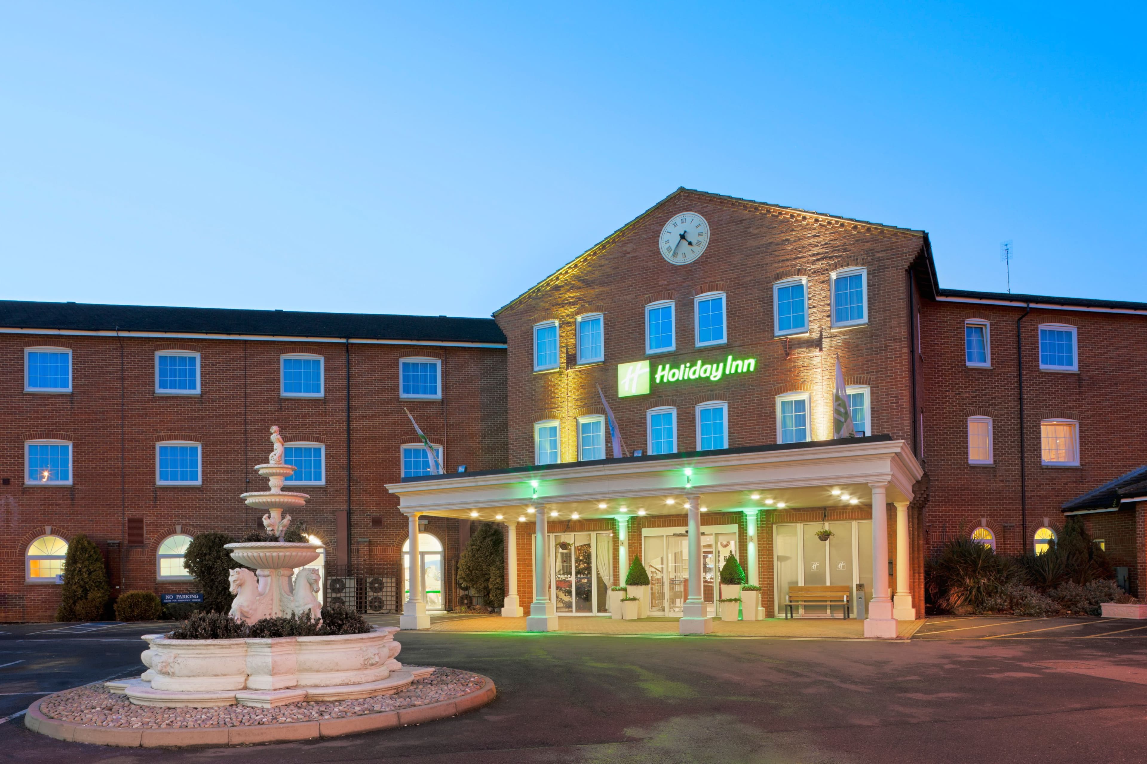 Holiday Inn Corby Kettering Hotel & Spa - Image 1
