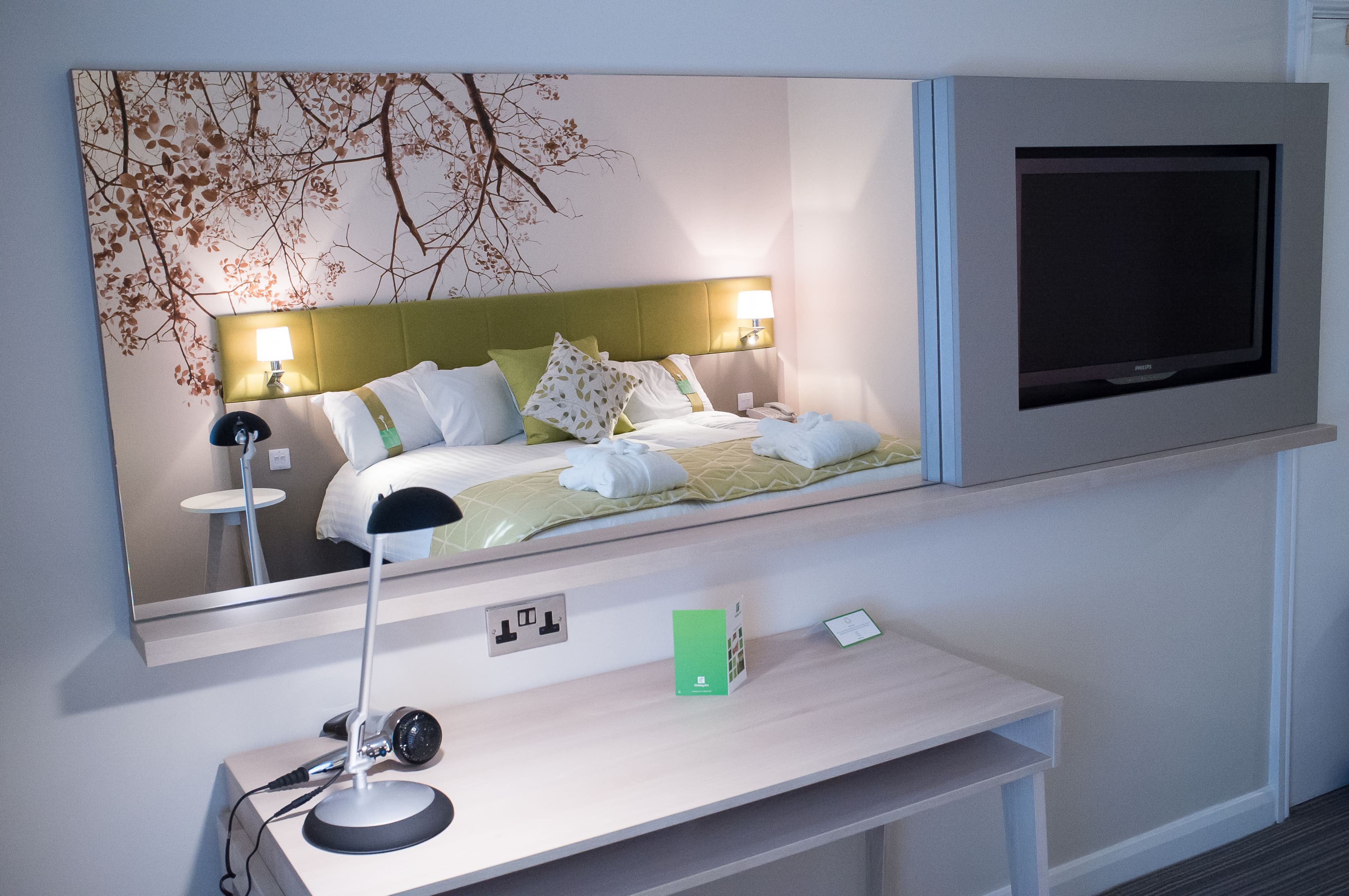 Holiday Inn Corby Kettering Hotel & Spa — 6
