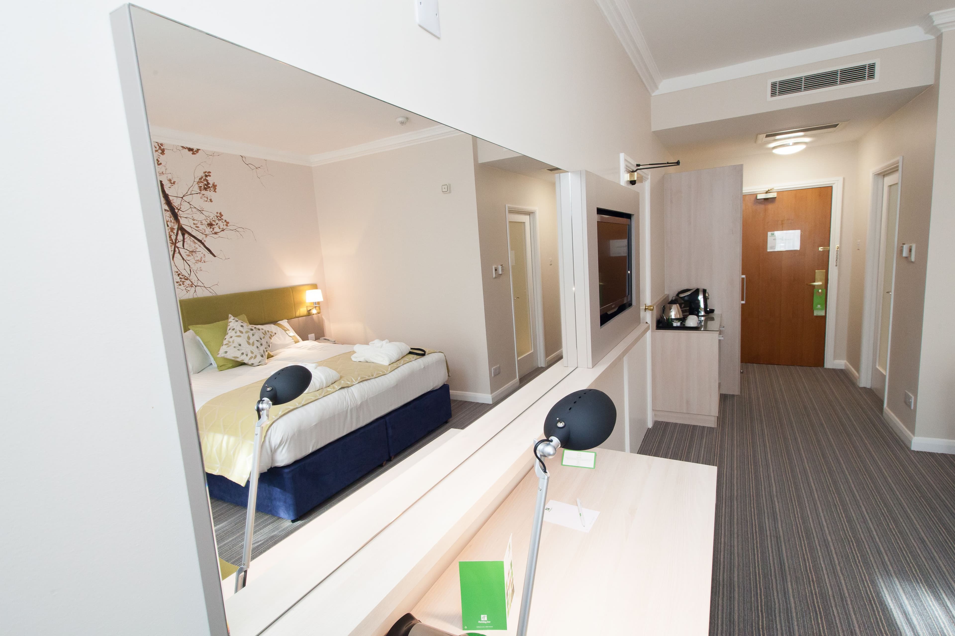 Holiday Inn Corby Kettering Hotel & Spa — 10