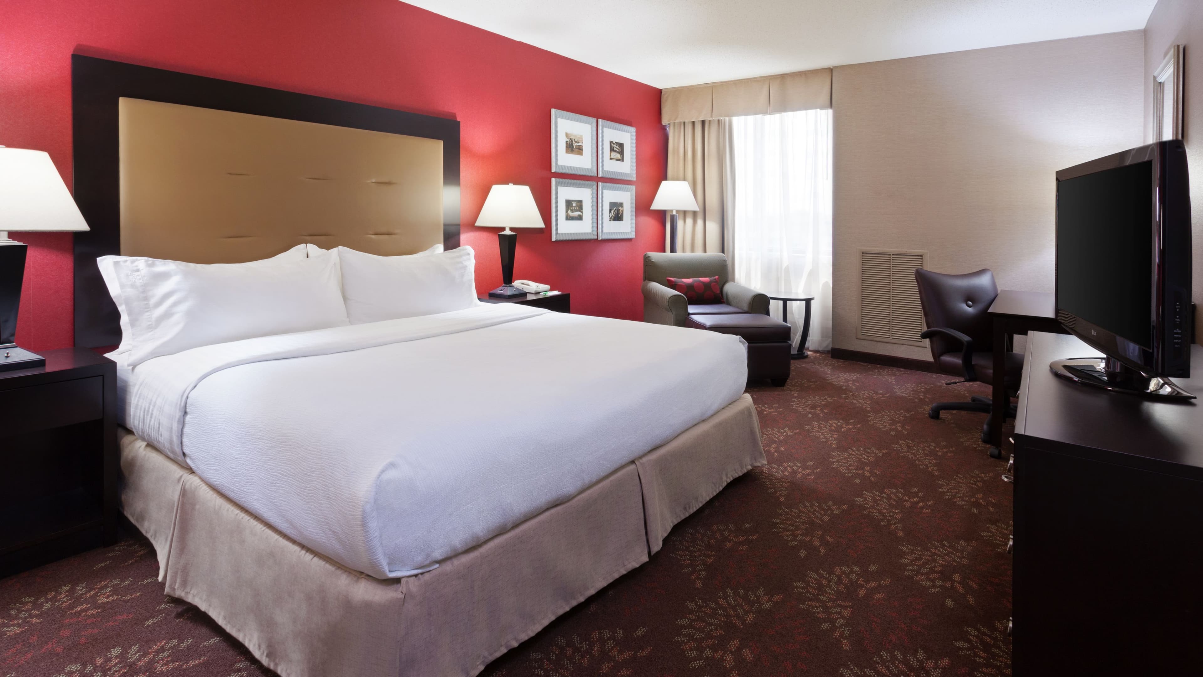 Holiday Inn Cincinnati-Riverfront - Image 3