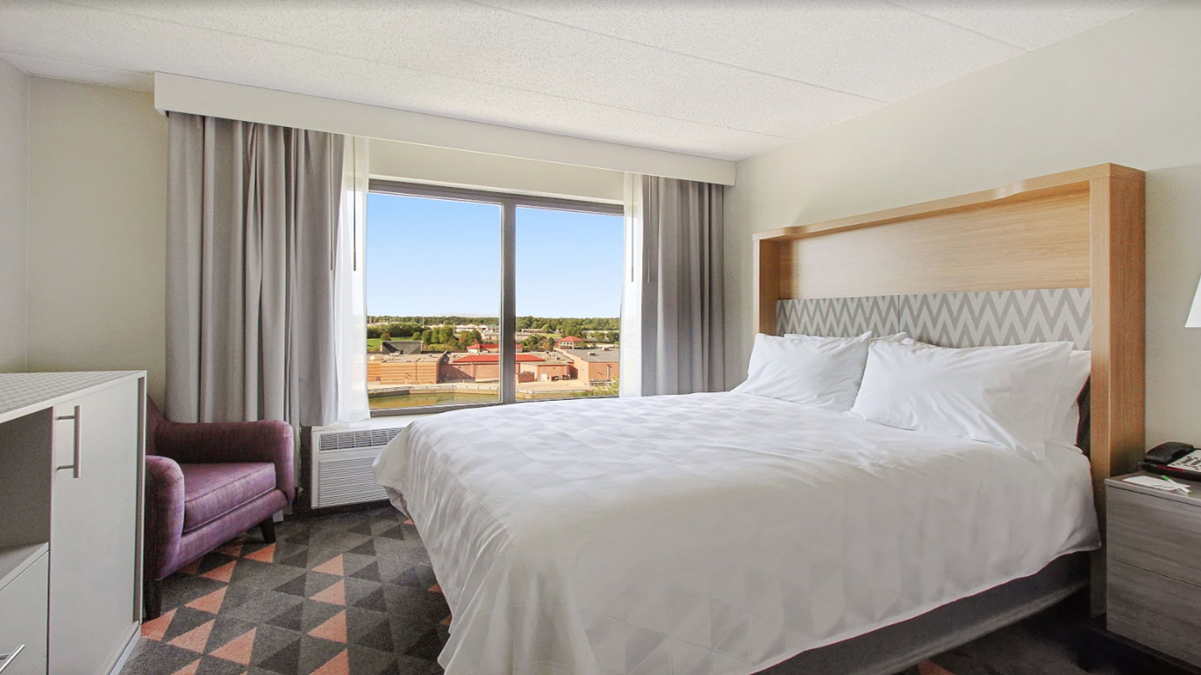 Holiday Inn Chicago Nw Crystal Lk Conv Ctr — 12