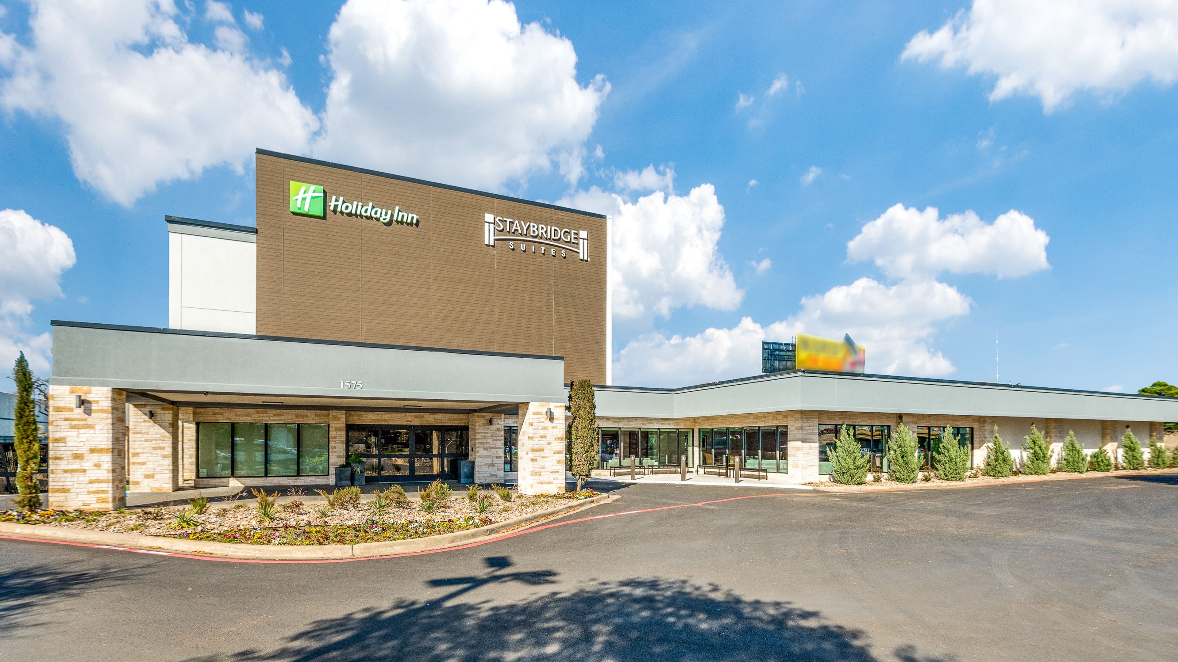 Holiday Inn Dallas Market Ctr Love Field - Image 1