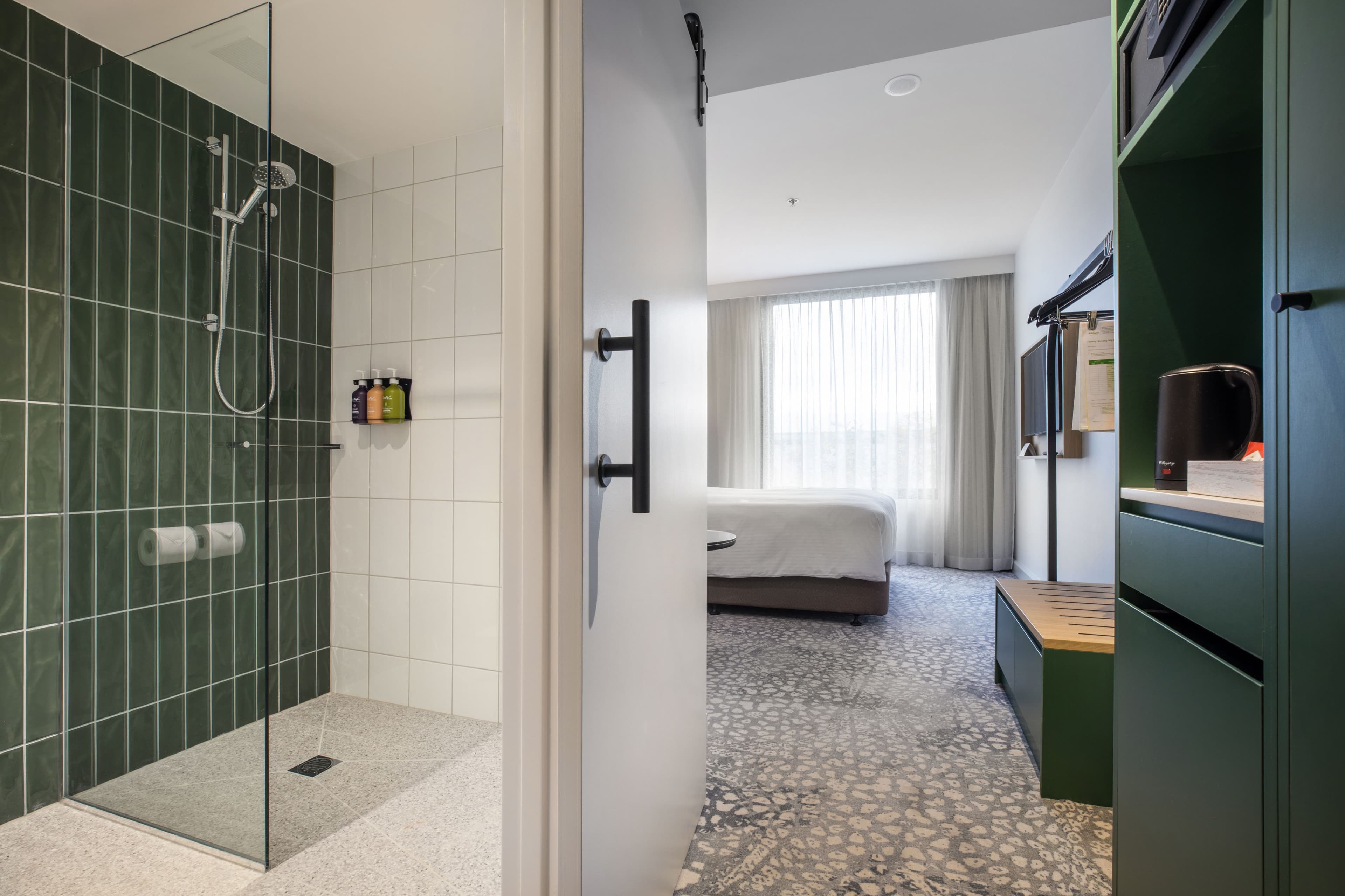 Holiday Inn Dandenong — 17