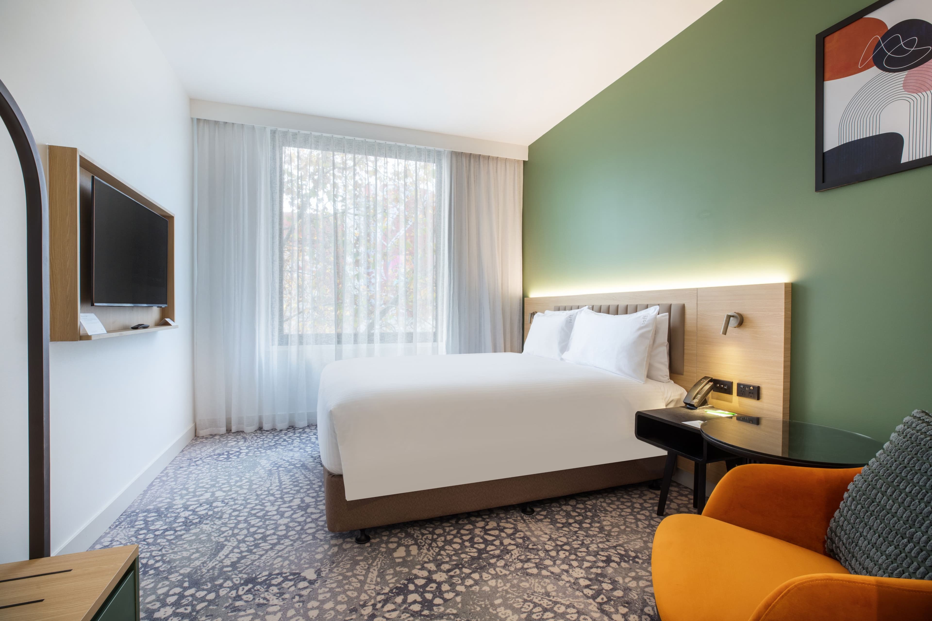 Holiday Inn Dandenong - Image 5