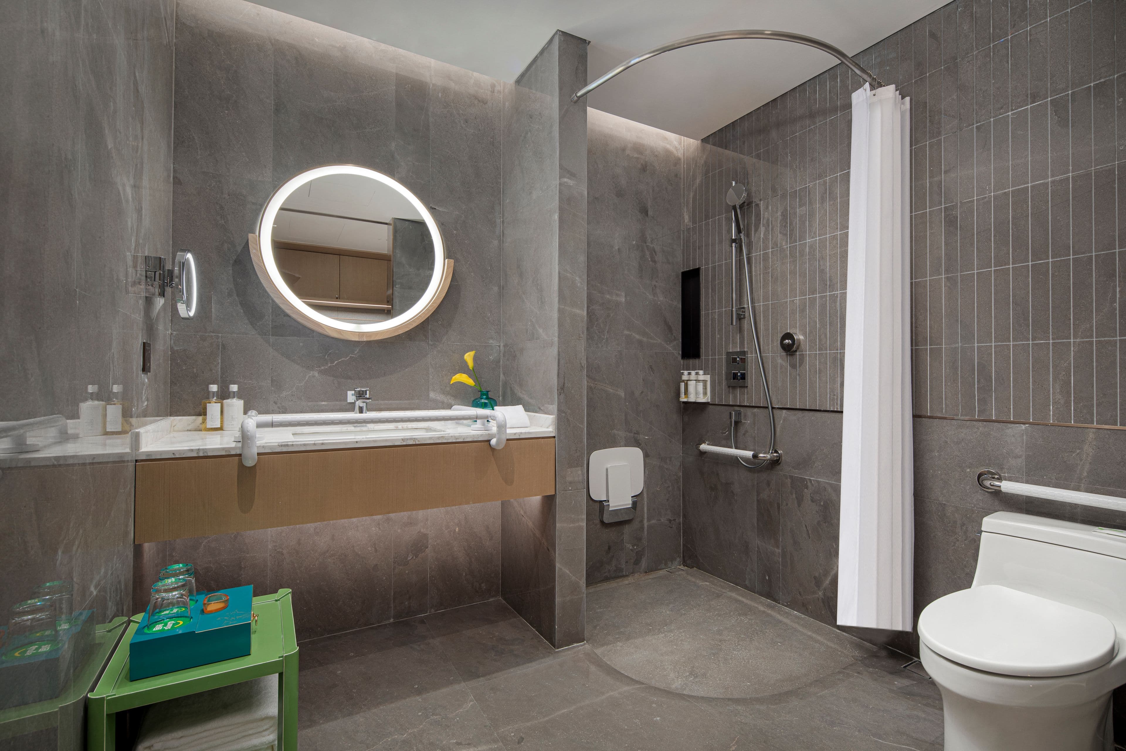 Holiday Inn Deqing Xinshi Ancient Town — 8
