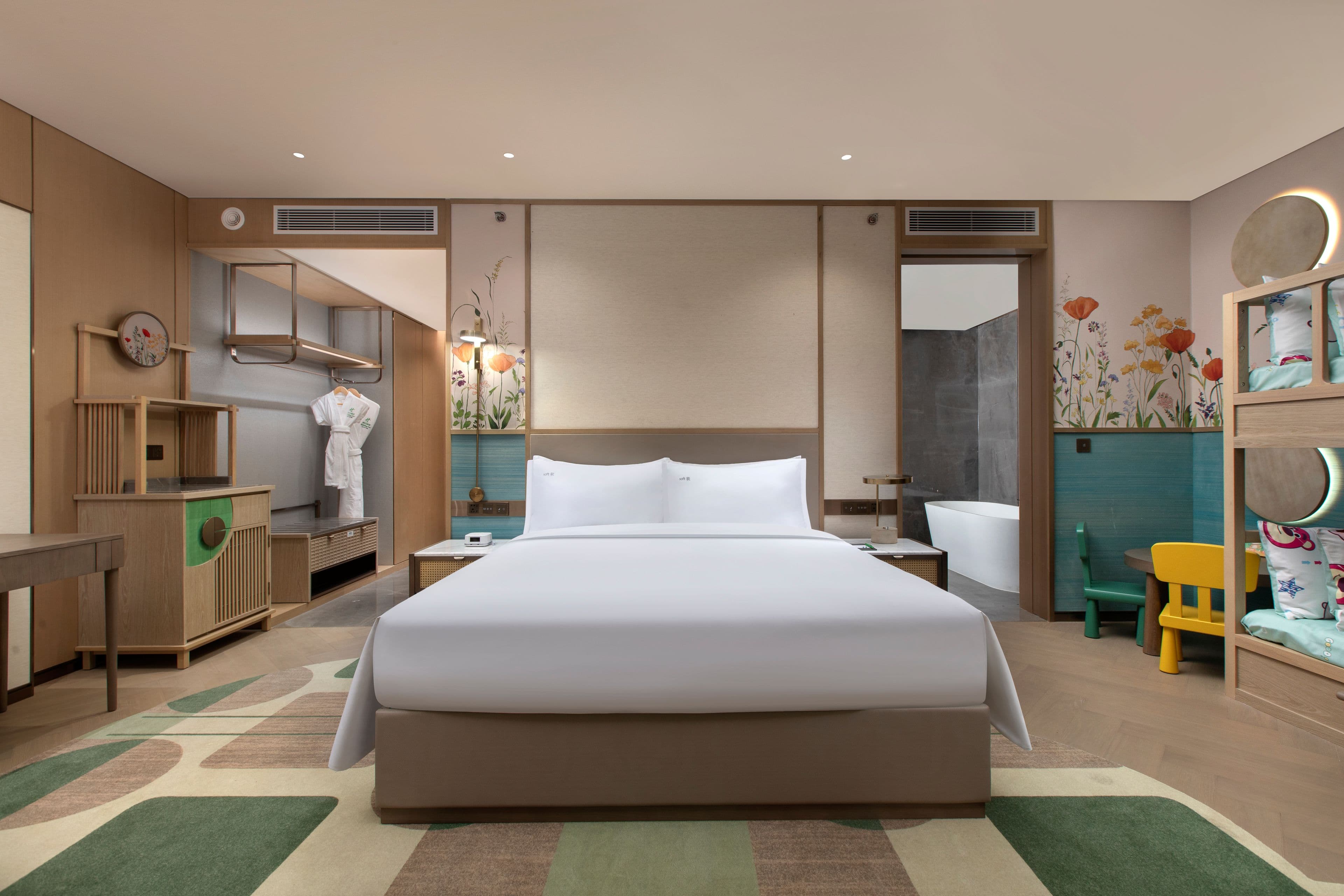 Holiday Inn Deqing Xinshi Ancient Town — 12