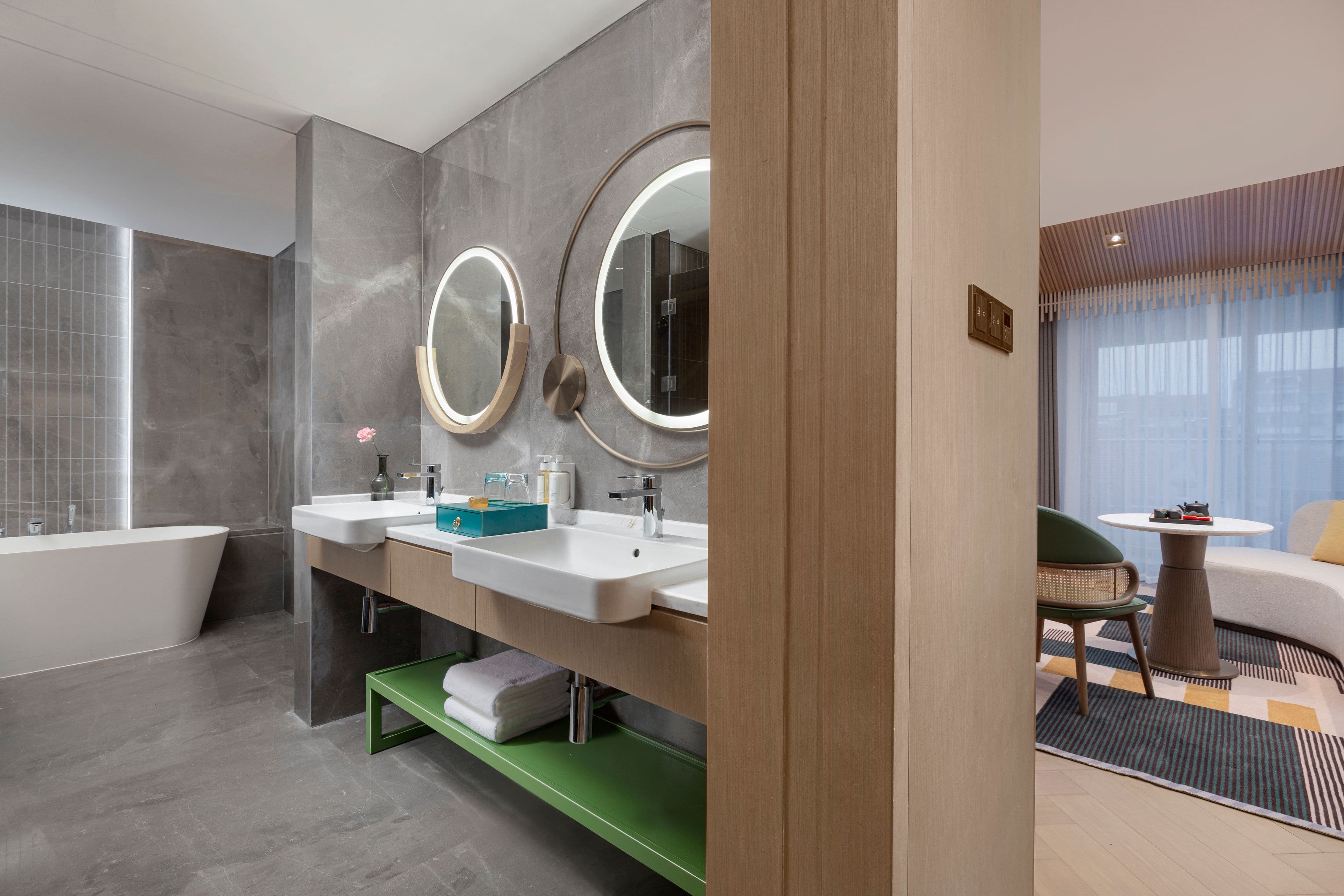 Holiday Inn Deqing Xinshi Ancient Town — 10