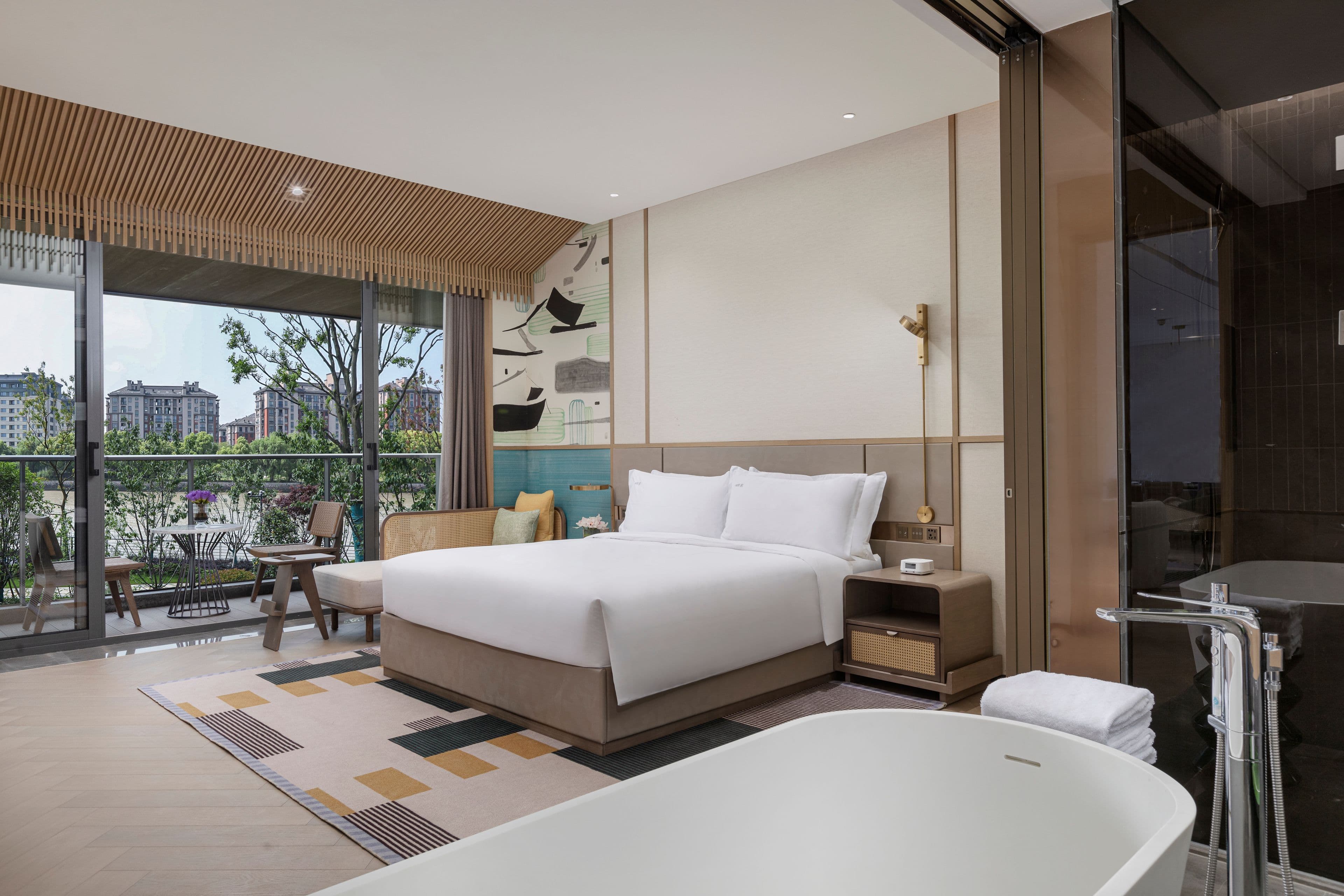 Holiday Inn Deqing Xinshi Ancient Town - Image 4